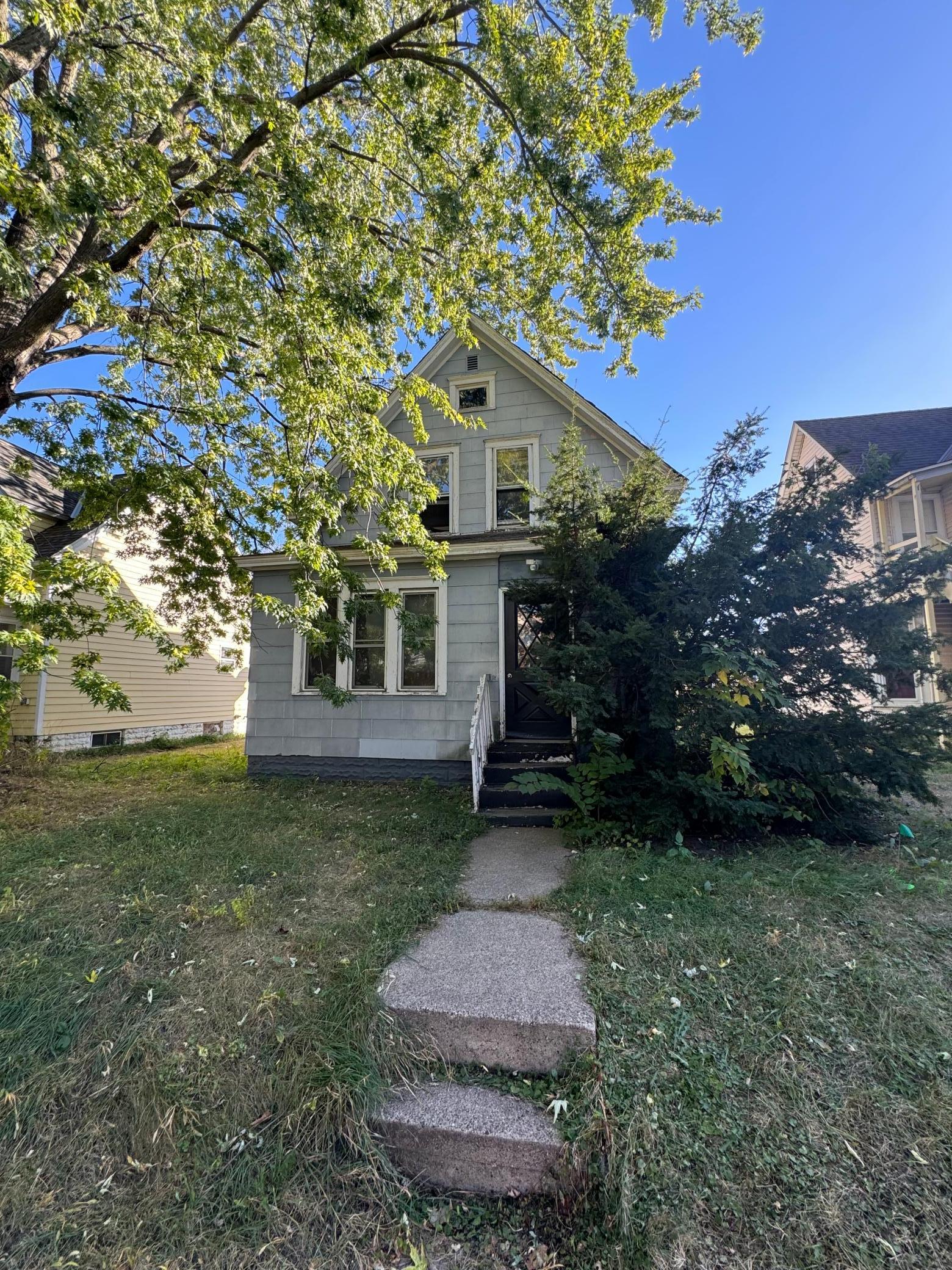 View of Residential Income at 860 Lawson Avenue, Saint Paul MN 55106, Saint Paul - Mike Wilen | Minnesota Team Real Estate