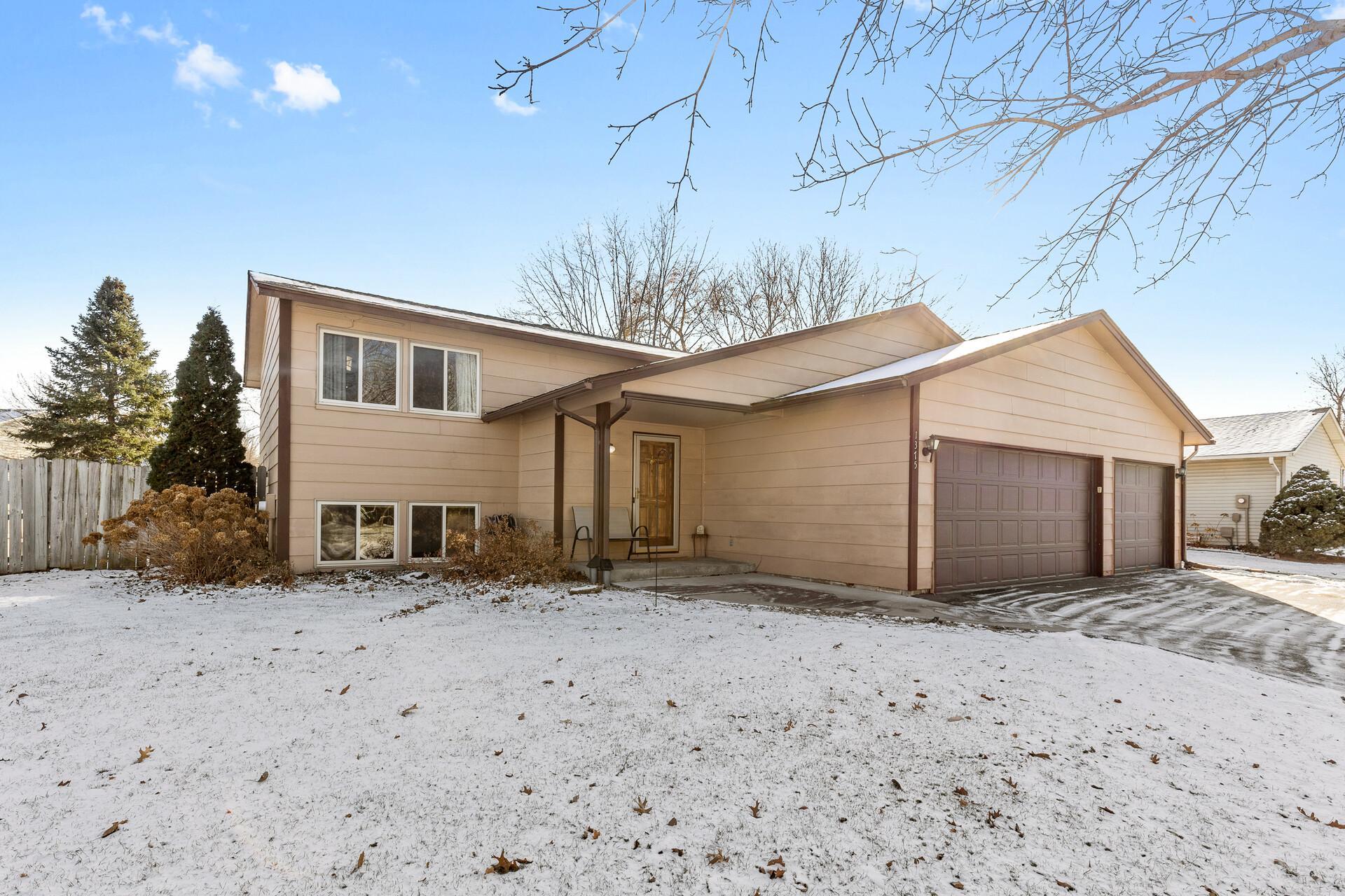 View of Residential at 1375 Granite Lane, Oakdale MN 55128, Oakdale - Mike Wilen | Minnesota Team Real Estate
