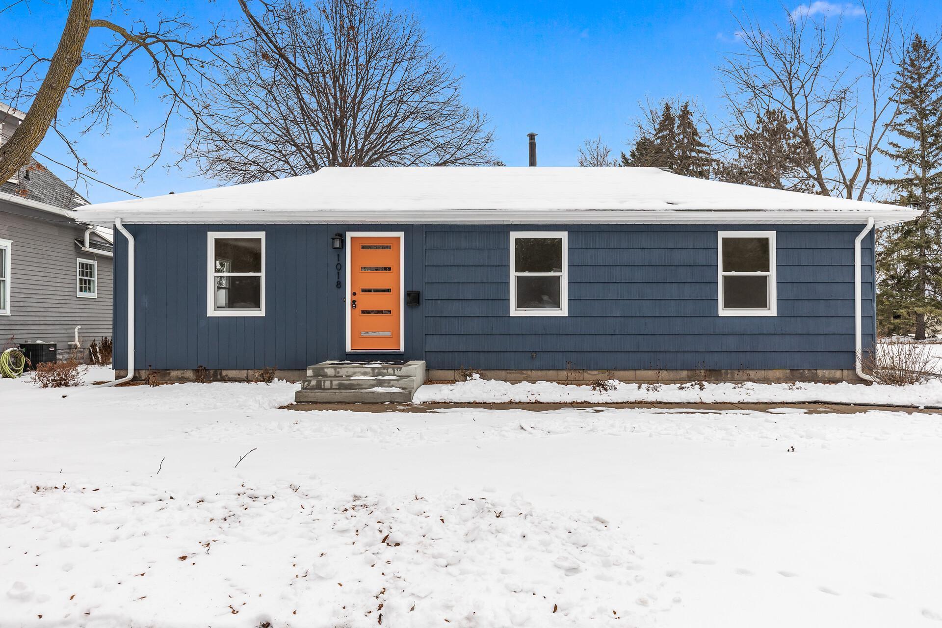 View of Residential at 1018 Summit Avenue, South Saint Paul MN 55075, South Saint Paul - Mike Wilen | Minnesota Team Real Estate