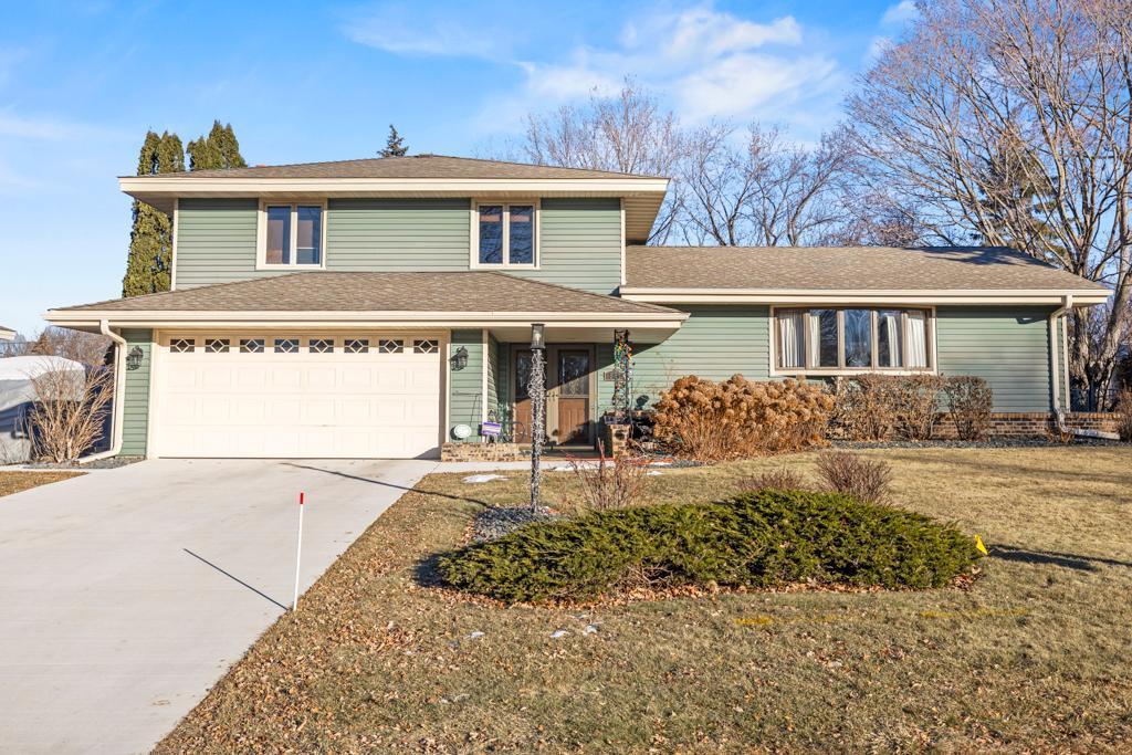 View of Residential at 541 Woodhill Drive, Roseville MN 55113, Roseville - Mike Wilen | Minnesota Team Real Estate