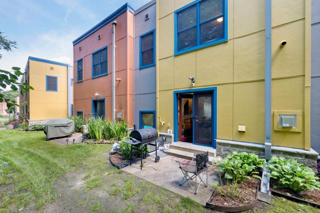 View of Residential at 570 State Street #B, Saint Paul MN 55107, Saint Paul - Mike Wilen | Minnesota Team Real Estate