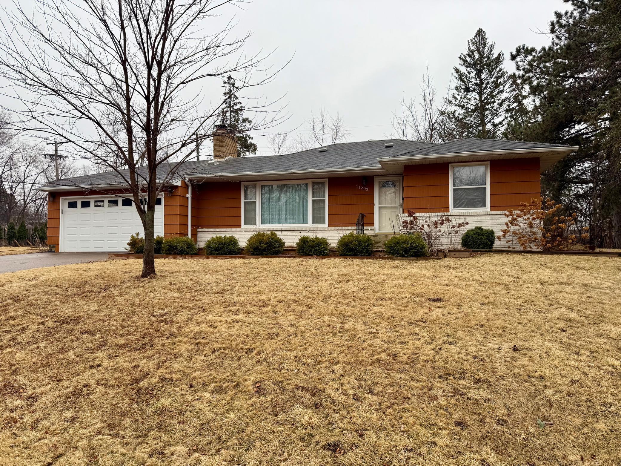 View of Residential at 11203 Oakvale Road, Minnetonka MN 55305, Minnetonka - Mike Wilen | Minnesota Team Real Estate
