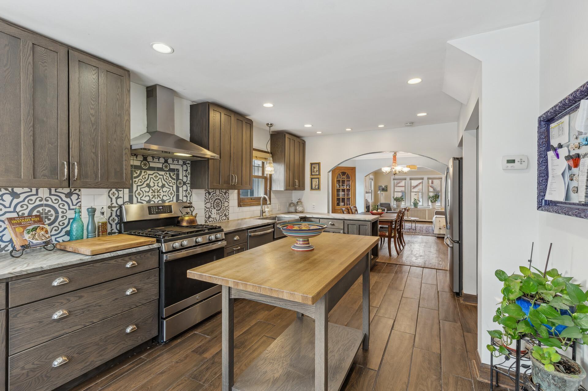View of Residential at 437 Upton Avenue, Minneapolis MN 55405, Minneapolis - Mike Wilen | Minnesota Team Real Estate