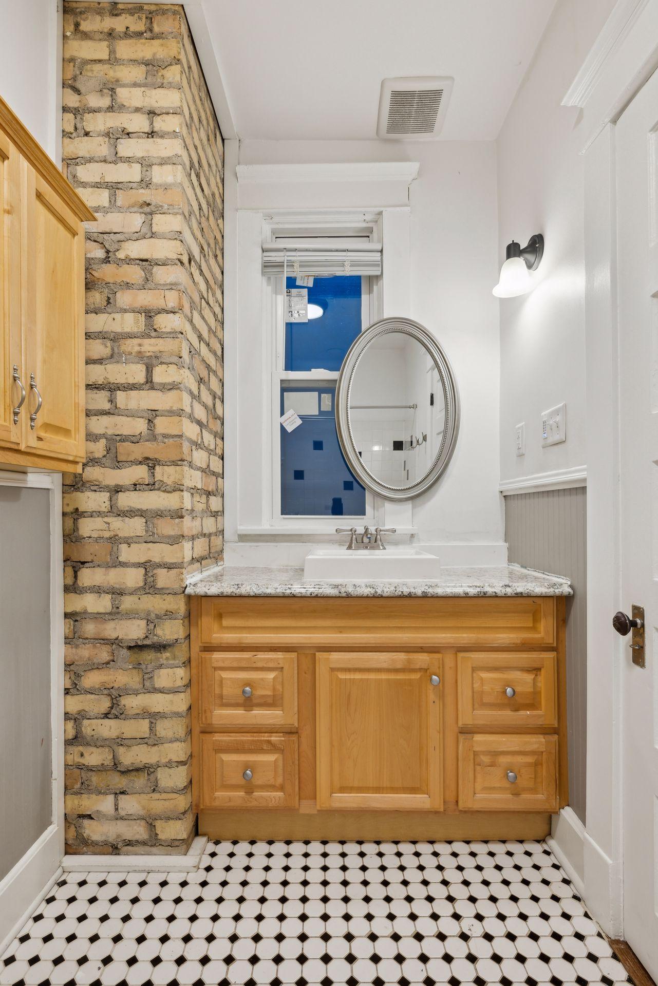 View of Residential Income at 2125 Harriet Avenue, Minneapolis MN 55405, Minneapolis (75 of 90) - Mike Wilen | Minnesota Team Real Estate