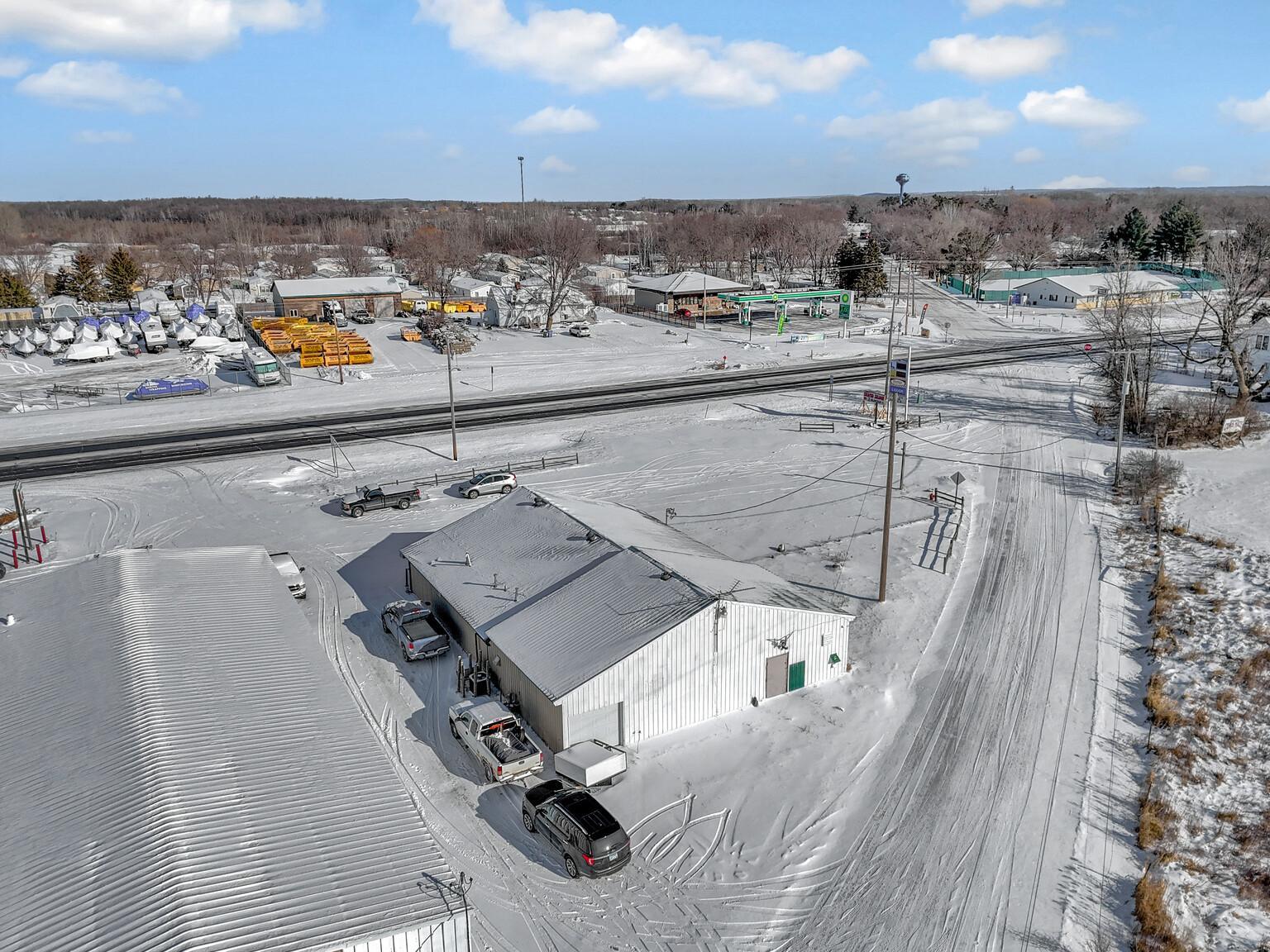 View of Commercial Sale at 17375 Lake Boulevard, Shafer MN 55074, Shafer (23 of 27) - Mike Wilen | Minnesota Team Real Estate
