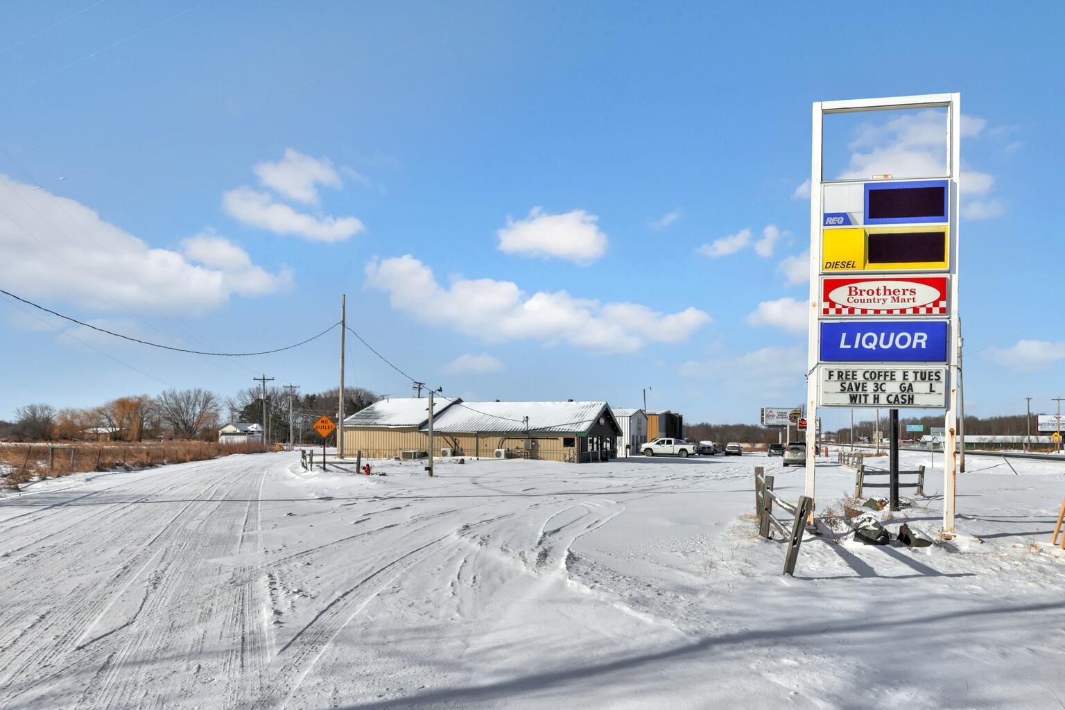 View of Commercial Sale at 17375 Lake Boulevard, Shafer MN 55074, Shafer (7 of 27) - Mike Wilen | Minnesota Team Real Estate