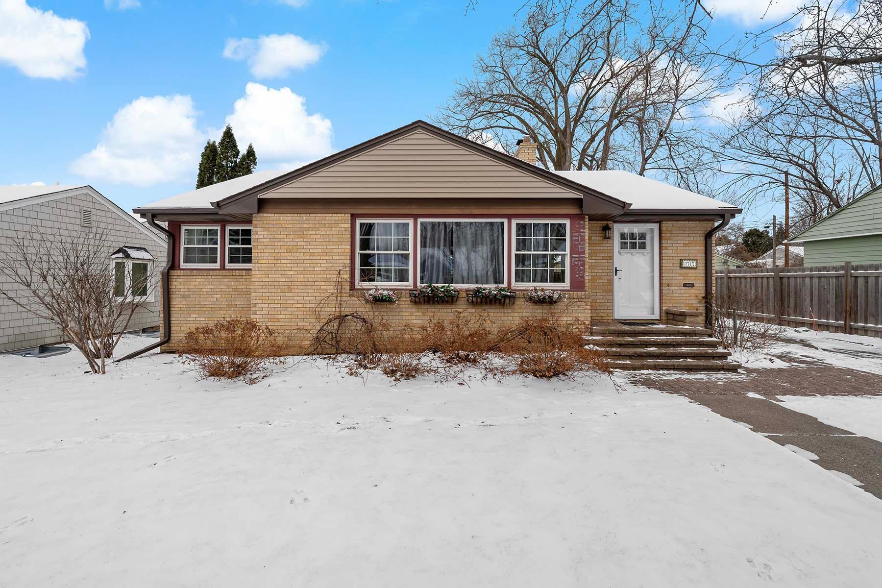 View of Residential at 1717 Yorkshire Avenue, Saint Paul MN 55116, Saint Paul - Mike Wilen | Minnesota Team Real Estate
