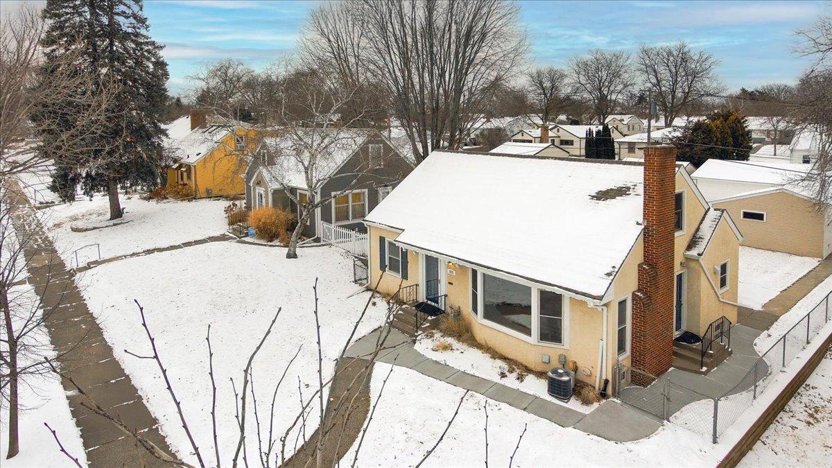 View of Residential at 975 Iowa Avenue, Saint Paul MN 55117, Saint Paul - Mike Wilen | Minnesota Team Real Estate