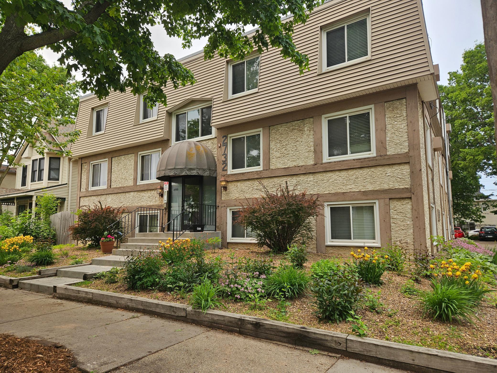 View of Residential at 2732 Grand Avenue #4, Minneapolis MN 55408, Minneapolis - Mike Wilen | Minnesota Team Real Estate