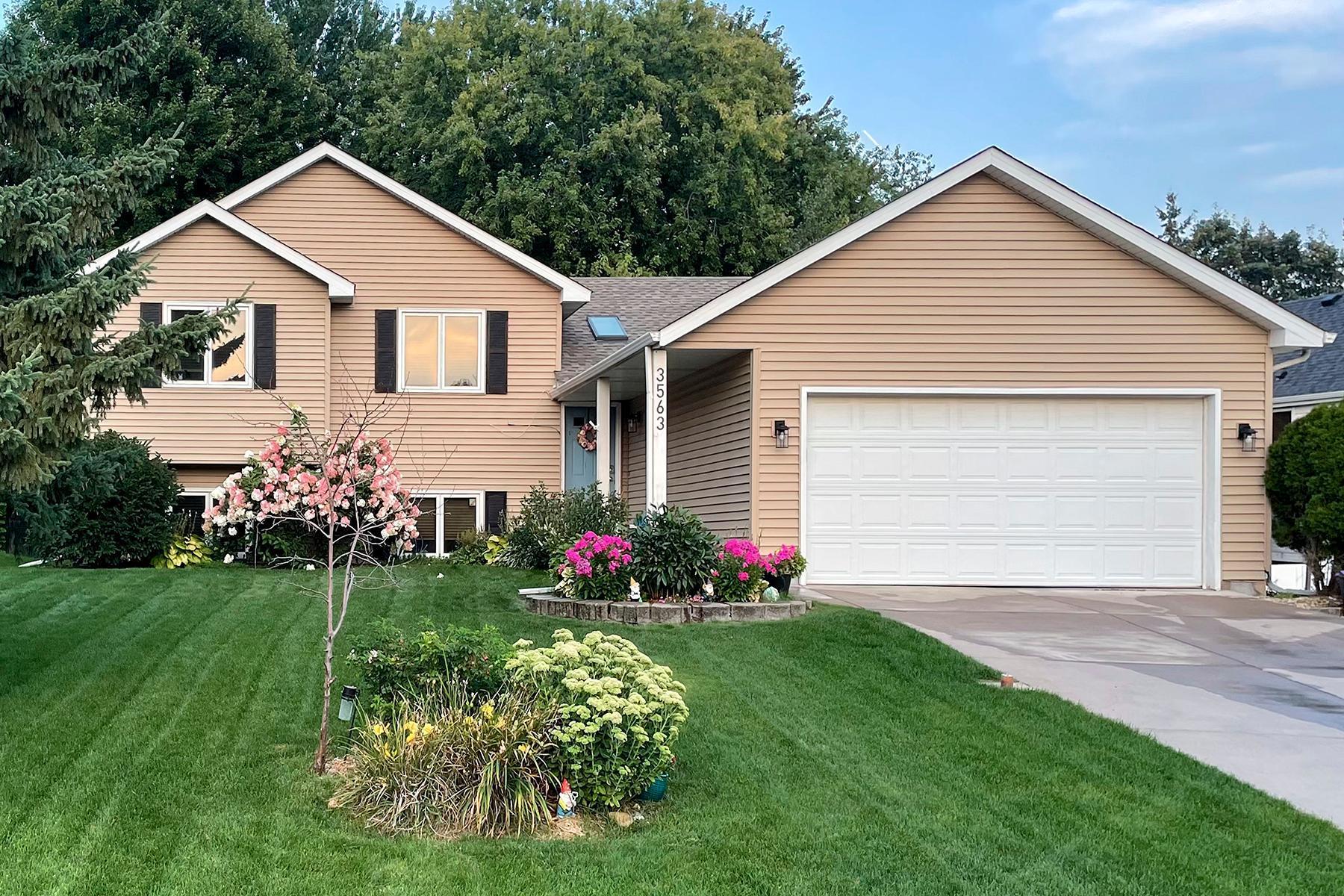 View of Residential at 3563 Oxford Drive, Woodbury MN 55125, Woodbury - Mike Wilen | Minnesota Team Real Estate