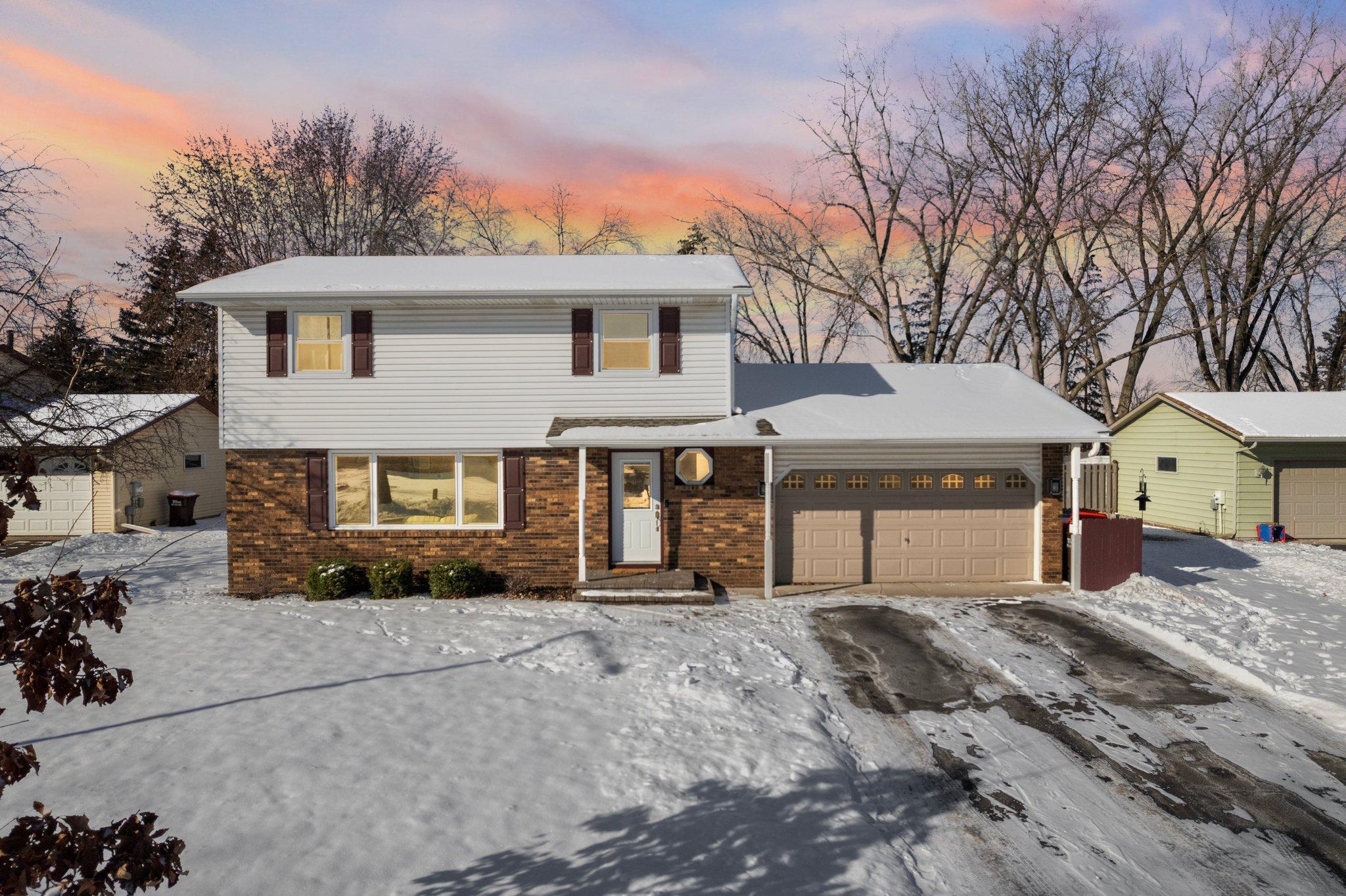 View of Residential at 2979 Chisholm Parkway, Maplewood MN 55109, Maplewood - Mike Wilen | Minnesota Team Real Estate