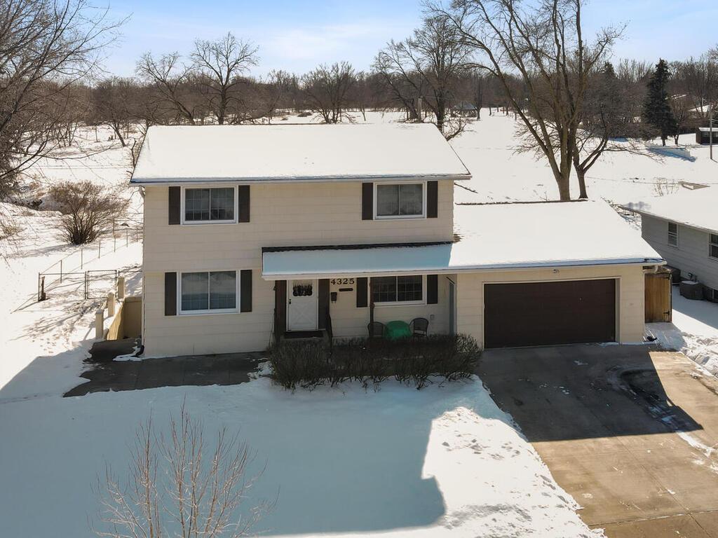 View of Residential at 4325 Estate Drive, Brooklyn Park MN 55443, Brooklyn Park - Mike Wilen | Minnesota Team Real Estate