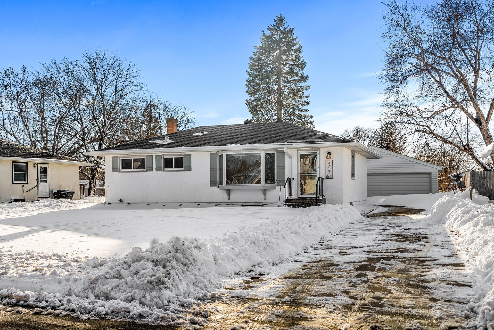 View of Residential at 2717 Chippewa Avenue, North Saint Paul MN 55109, North Saint Paul - Mike Wilen | Minnesota Team Real Estate