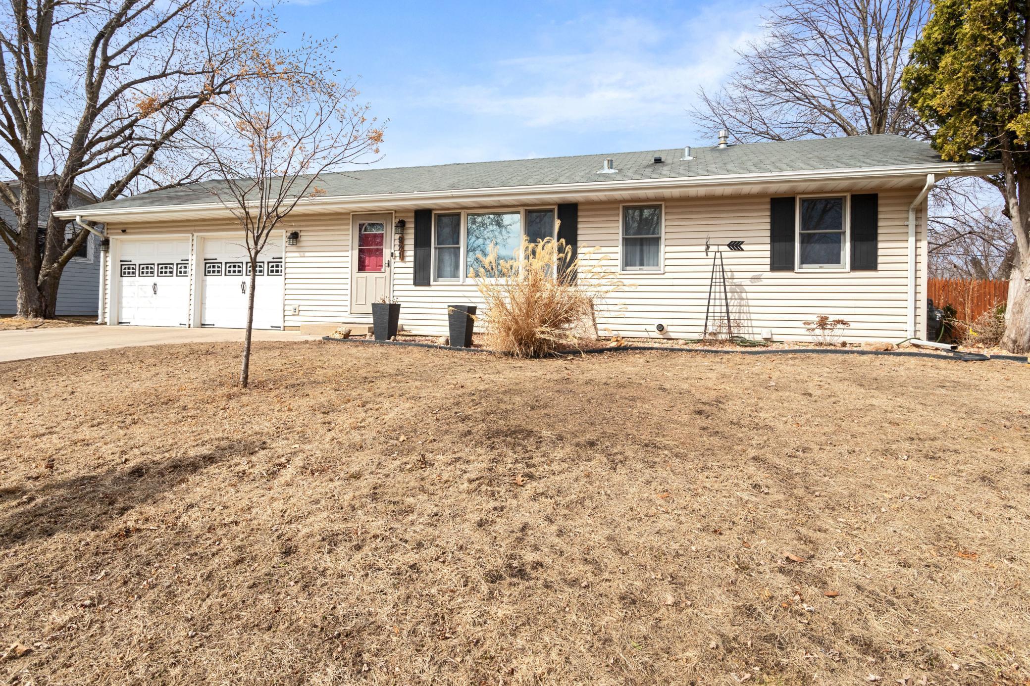 View of Residential at 921 Minjon Drive, Apple Valley MN 55124, Apple Valley - Mike Wilen | Minnesota Team Real Estate