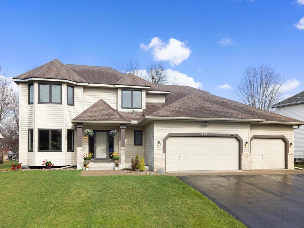 View of Residential at 921 Lake Susan Hills Drive, Chanhassen MN 55317, Chanhassen - Mike Wilen | Minnesota Team Real Estate