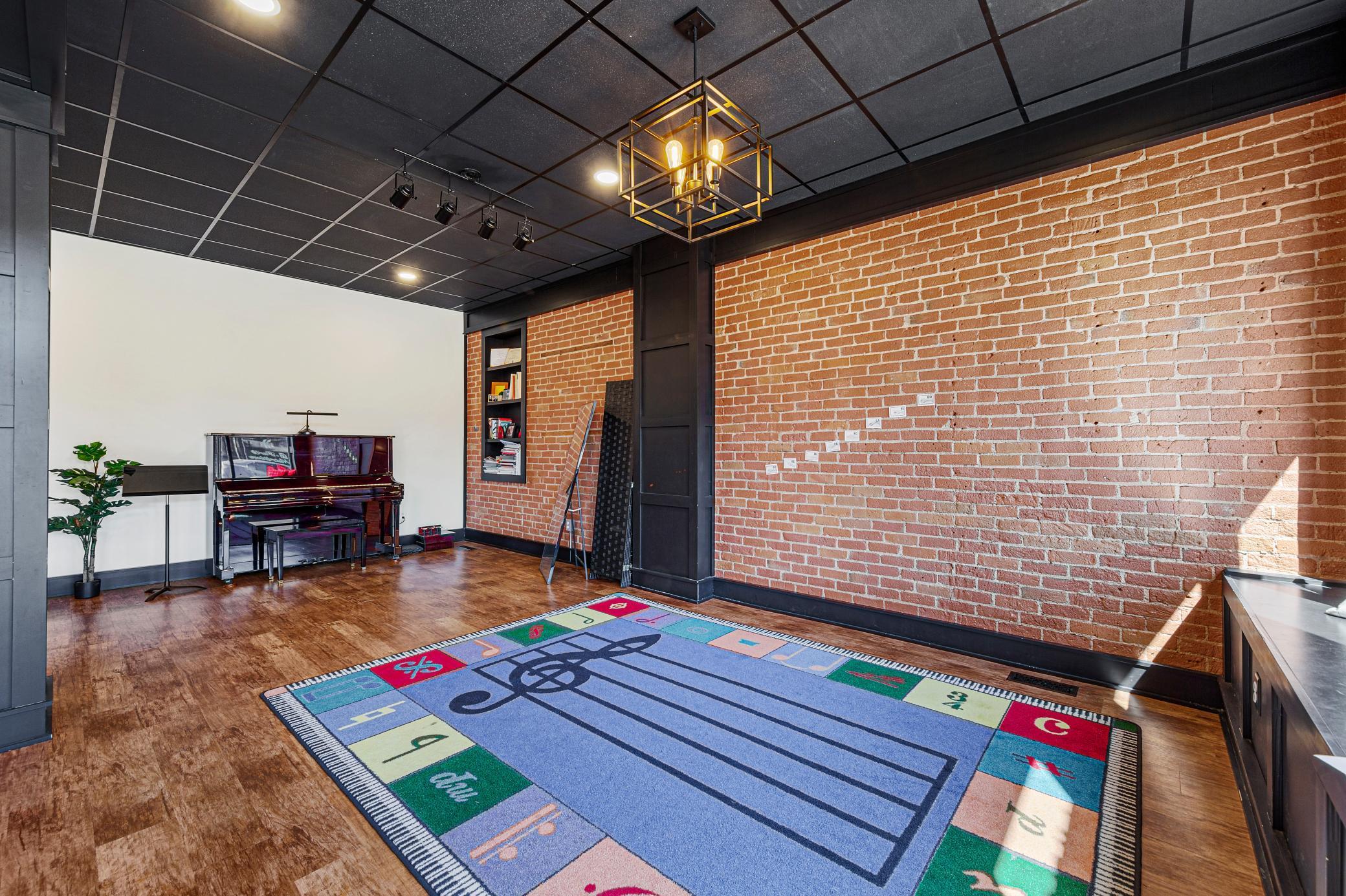 View of Commercial Sale at 106 Main Street, Le Sueur MN 56058, Le Sueur (12 of 32) - Mike Wilen | Minnesota Team Real Estate