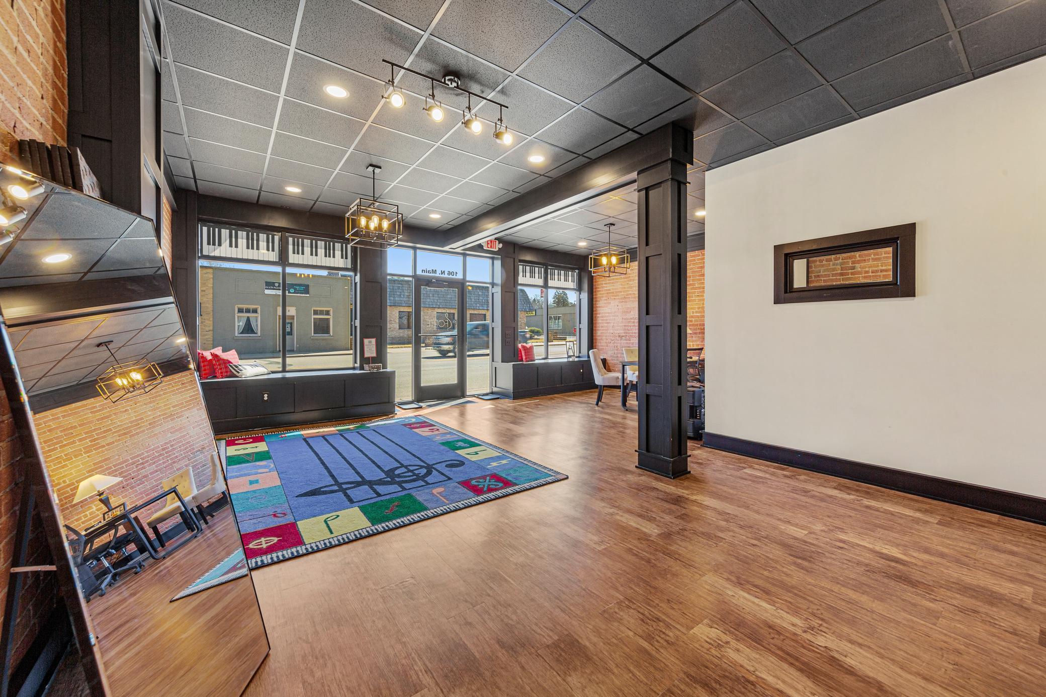 View of Commercial Sale at 106 Main Street, Le Sueur MN 56058, Le Sueur (9 of 32) - Mike Wilen | Minnesota Team Real Estate