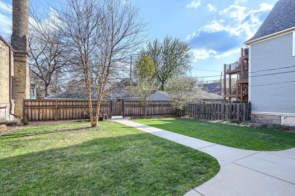 View of Residential Income at 518 Laurel Avenue, Saint Paul MN 55102, Saint Paul (26 of 30) - Mike Wilen | Minnesota Team Real Estate