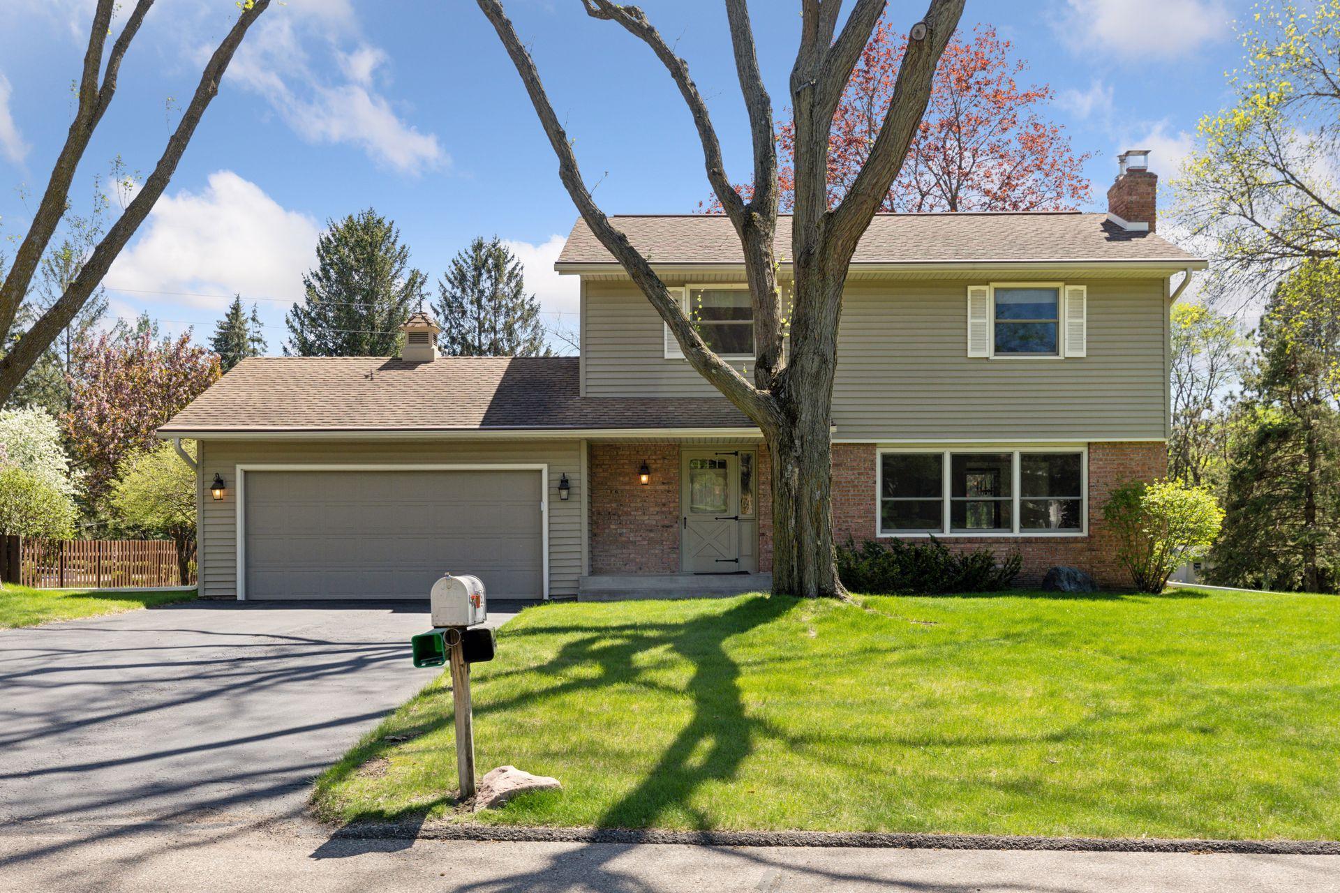 View of Residential at 16601 Jealam Road, Minnetonka MN 55345, Minnetonka - Mike Wilen | Minnesota Team Real Estate