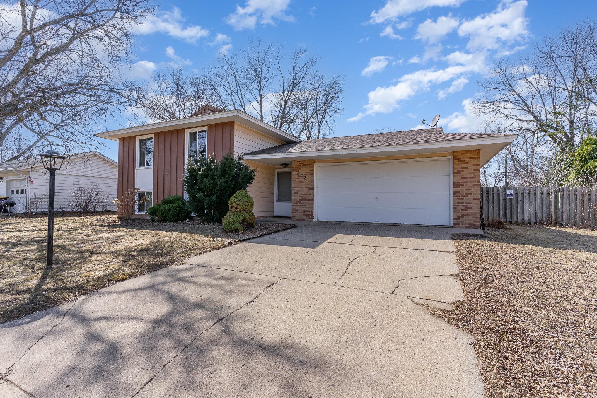 View of Residential at 908 Cooper Lane, Apple Valley MN 55124, Apple Valley - Mike Wilen | Minnesota Team Real Estate