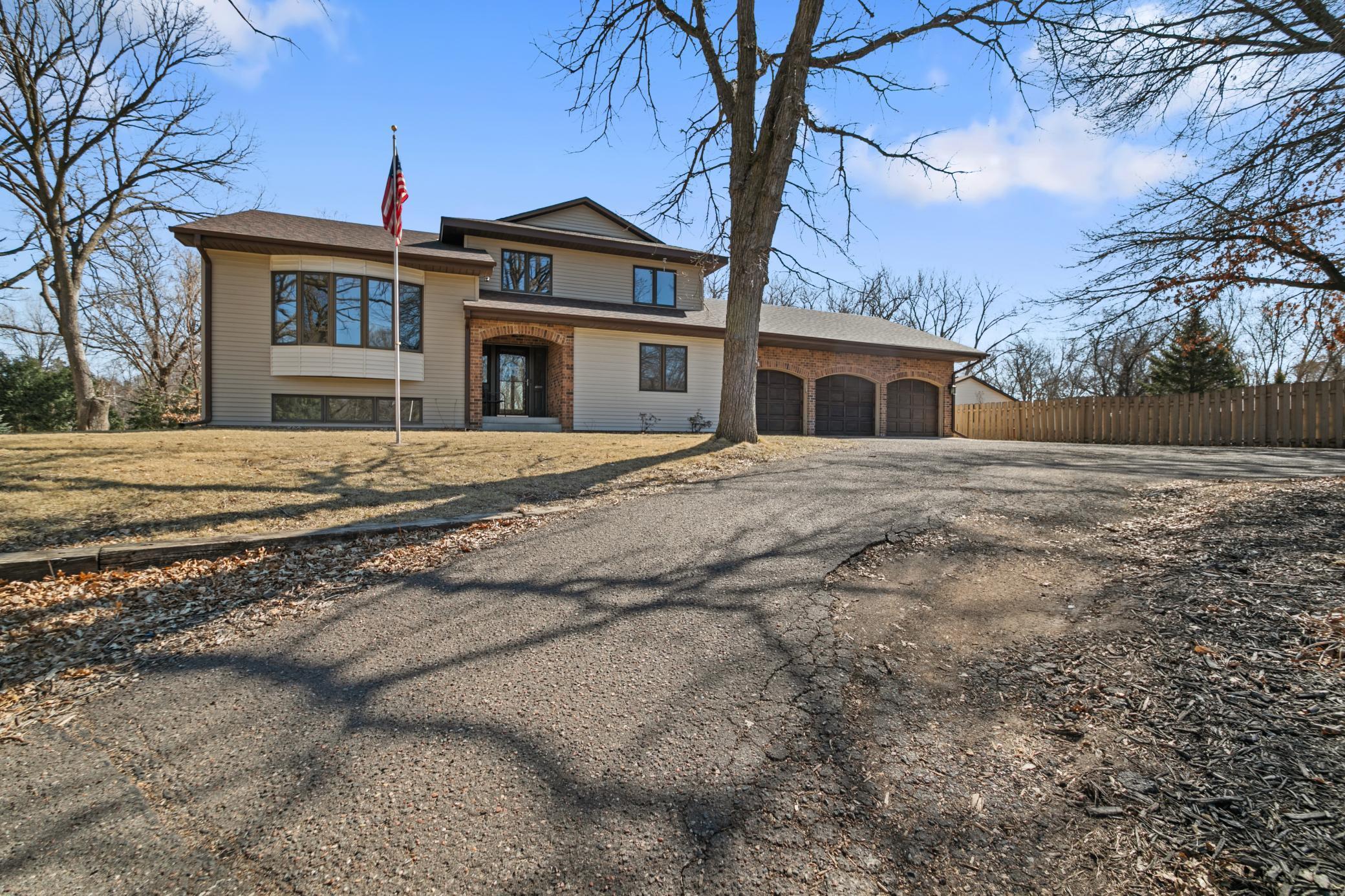 View of Residential at 2560 Dianne Street, North Saint Paul MN 55109, North Saint Paul - Mike Wilen | Minnesota Team Real Estate