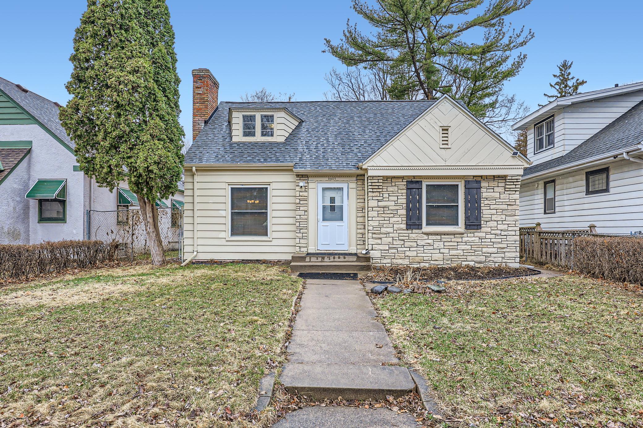 View of Residential at 2507 Sheridan Avenue, Minneapolis MN 55411, Minneapolis - Mike Wilen | Minnesota Team Real Estate