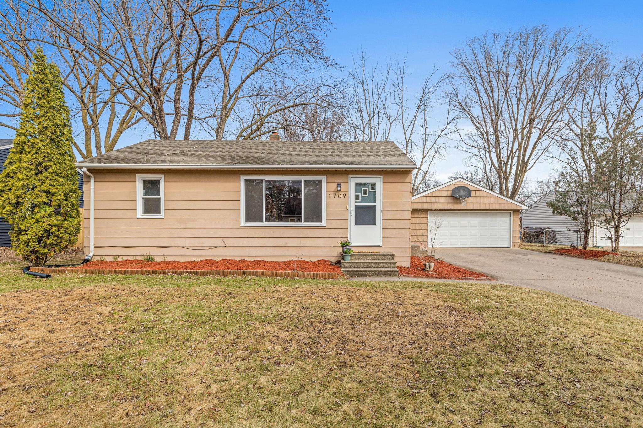 View of Residential at 1709 Hillview Road, Shoreview MN 55126, Shoreview - Mike Wilen | Minnesota Team Real Estate