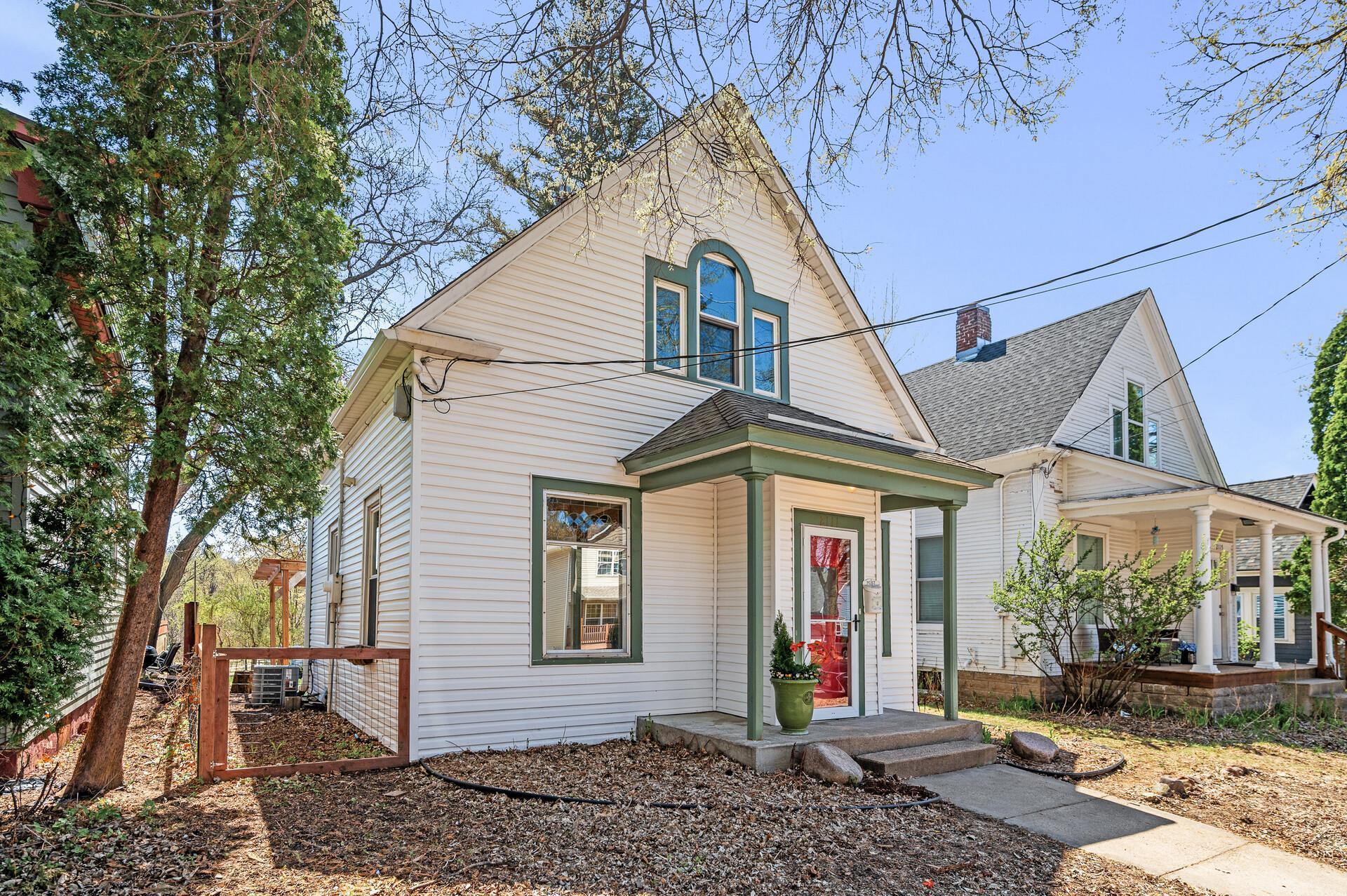 View of Residential at 2111 2nd Avenue, Minneapolis MN 55405, Minneapolis - Mike Wilen | Minnesota Team Real Estate