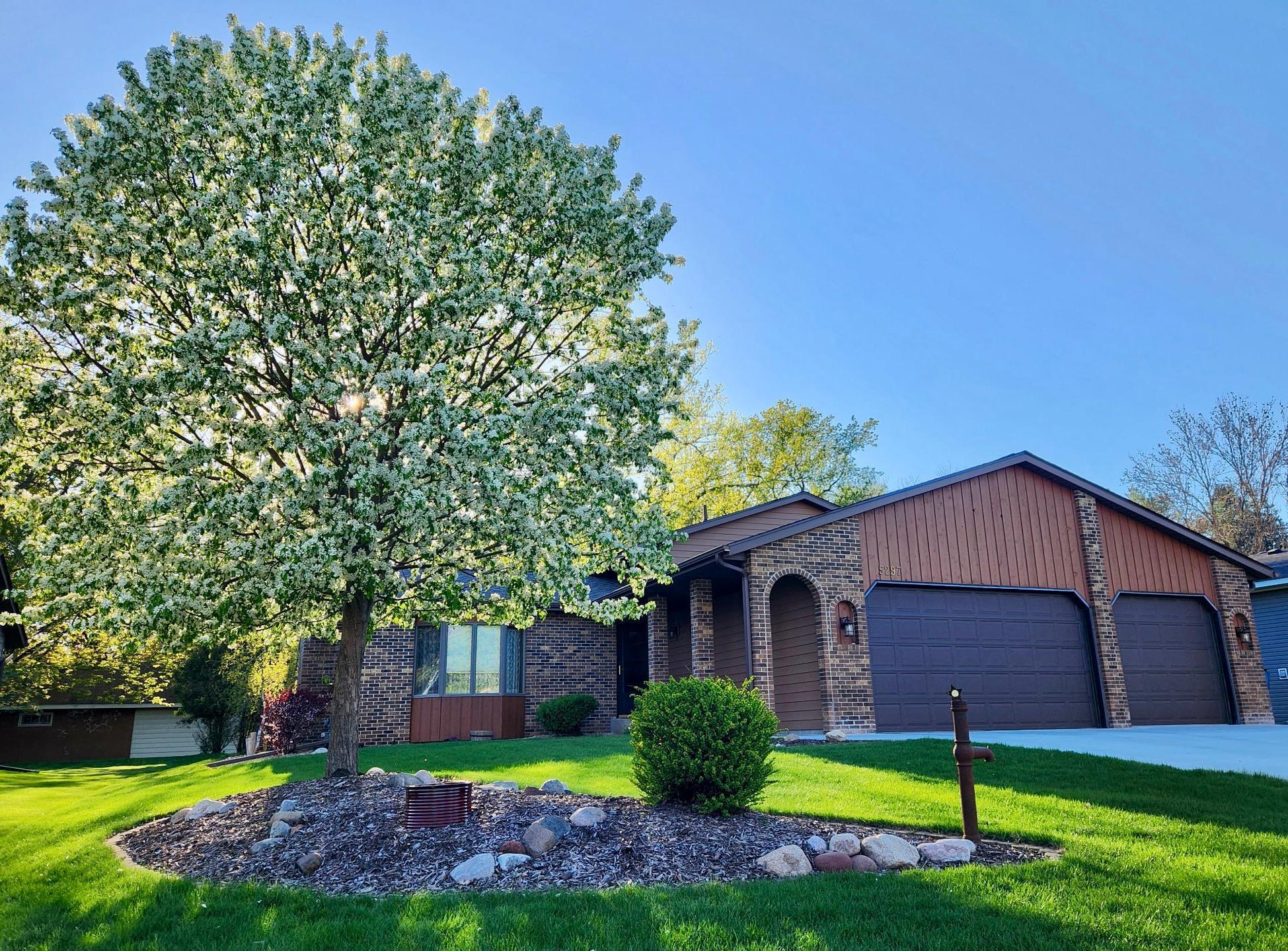 View of Residential at 5297 Cottage Avenue, White Bear Lake MN 55110, White Bear Lake - Mike Wilen | Minnesota Team Real Estate