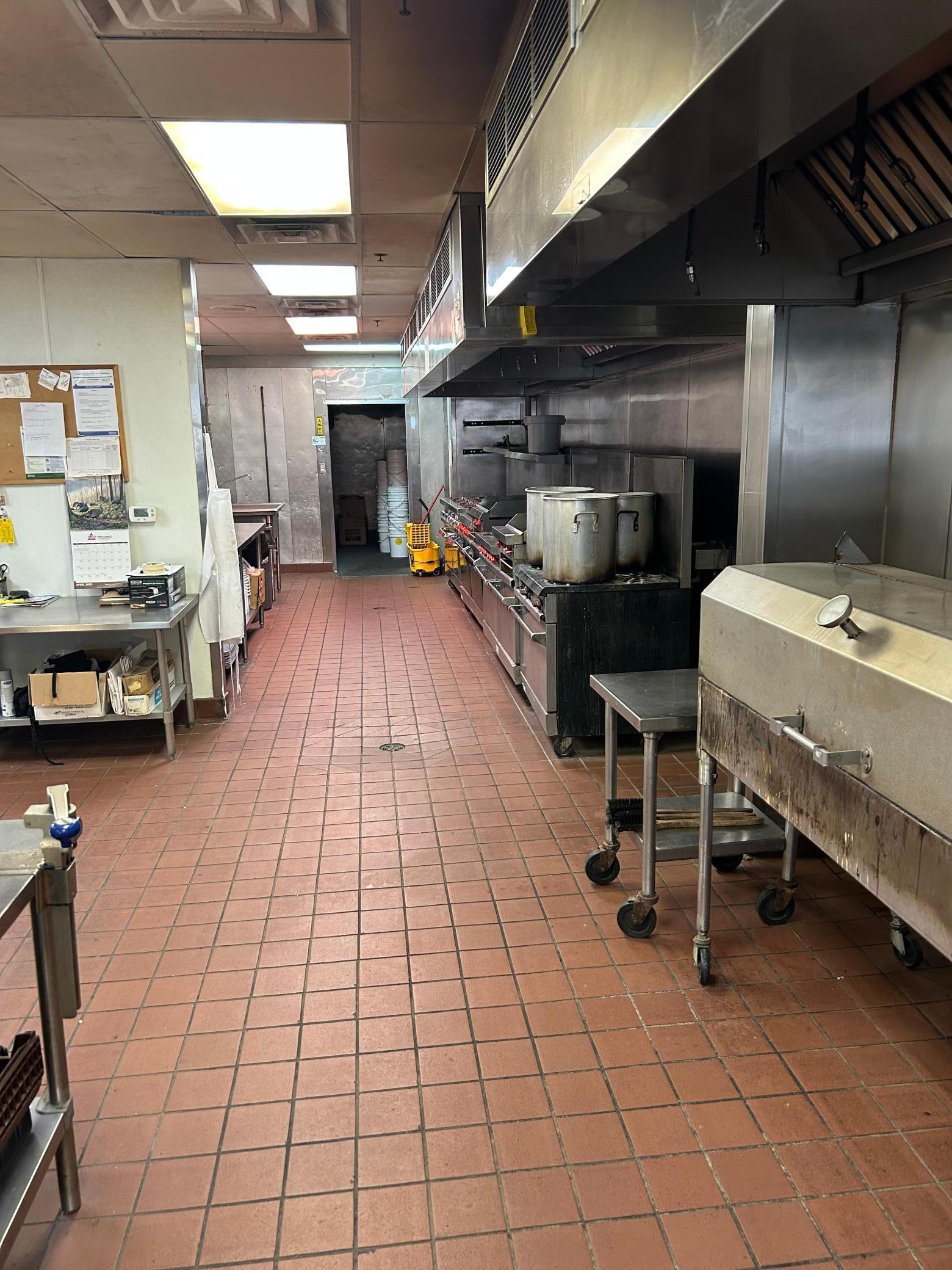 View of Commercial Sale at 5920 Neal Avenue, Oak Park Heights MN 55082, Oak Park Heights (8 of 11) - Mike Wilen | Minnesota Team Real Estate