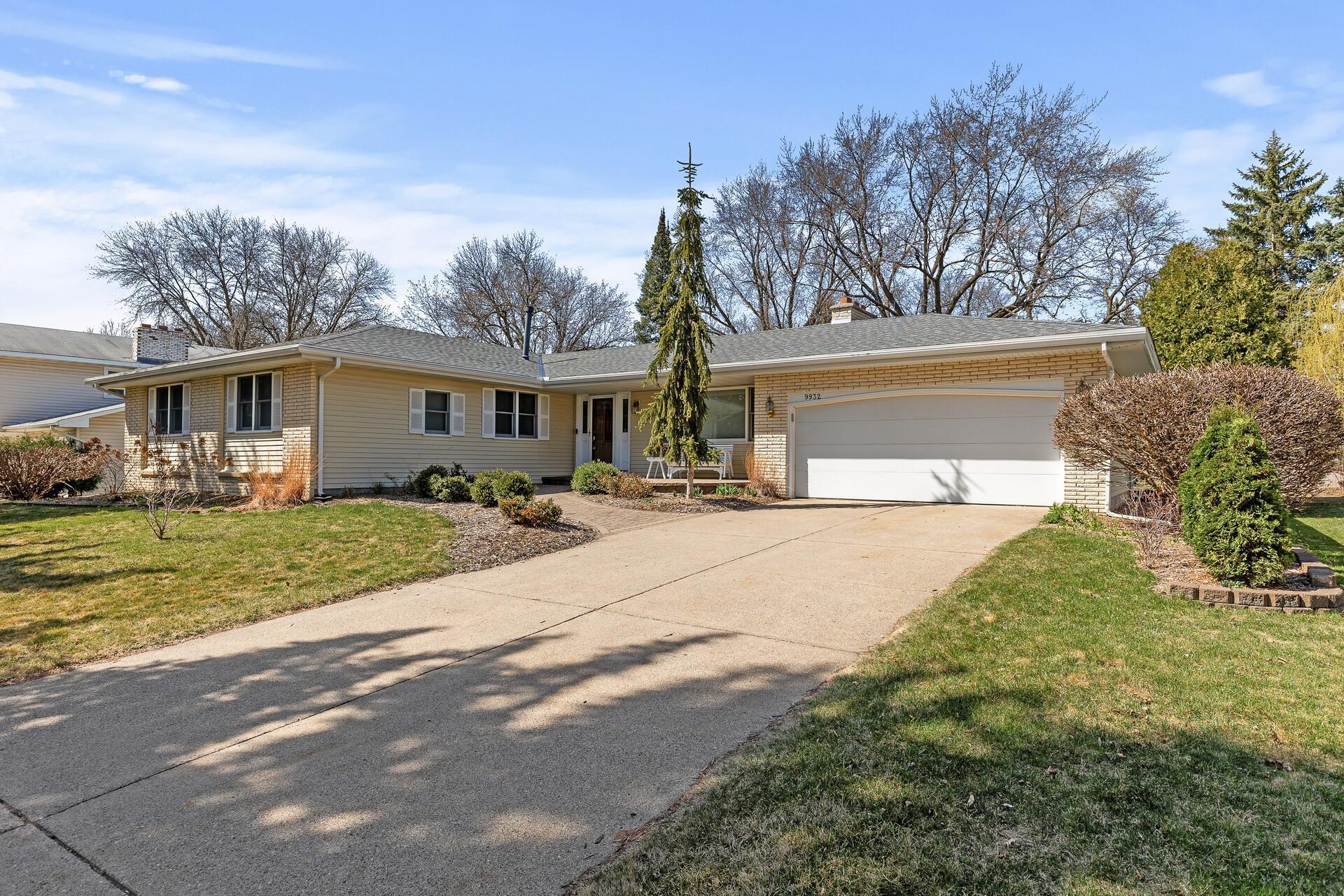 View of Residential at 9932 Oxborough Road, Bloomington MN 55437, Bloomington - Mike Wilen | Minnesota Team Real Estate