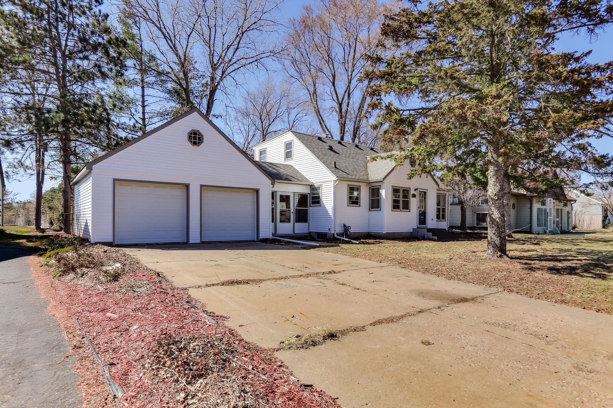 View of Residential at 1879 Beaumont Street, Maplewood MN 55117, Maplewood - Mike Wilen | Minnesota Team Real Estate