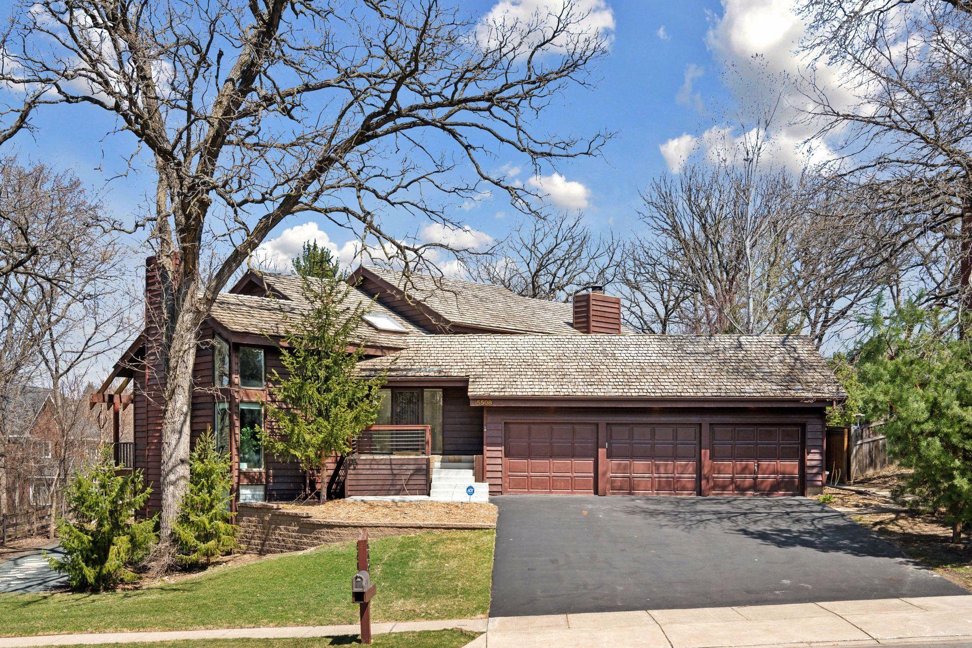 View of Residential at 5508 River Bluff Curve, Bloomington MN 55437, Bloomington - Mike Wilen | Minnesota Team Real Estate