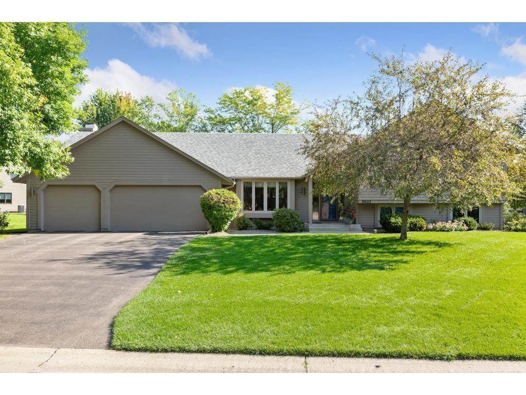 View of Residential at 8602 Coachmans Lane, Eden Prairie MN 55347, Eden Prairie - Mike Wilen | Minnesota Team Real Estate