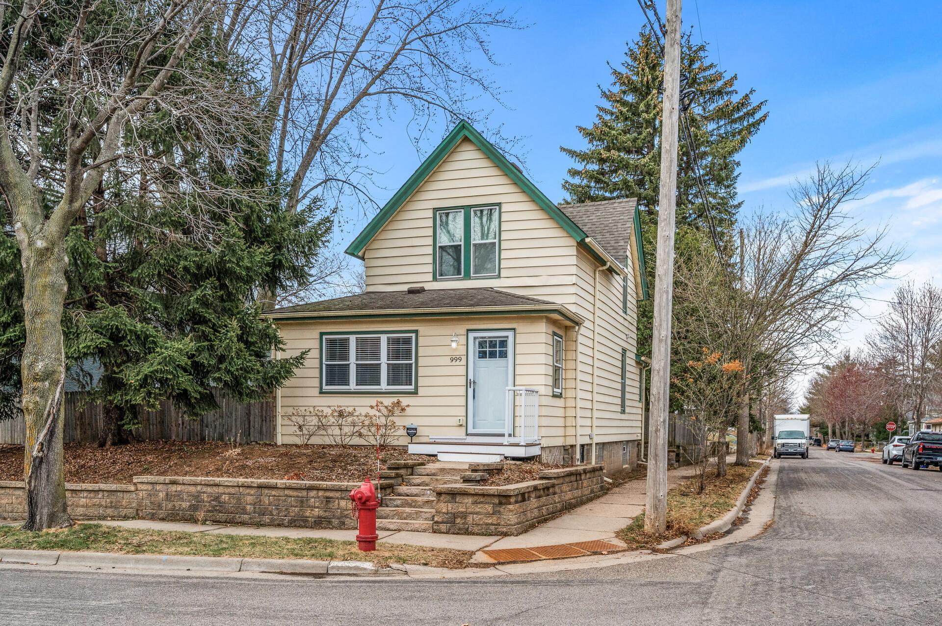 View of Residential at 999 Victoria Street, Saint Paul MN 55103, Saint Paul - Mike Wilen | Minnesota Team Real Estate