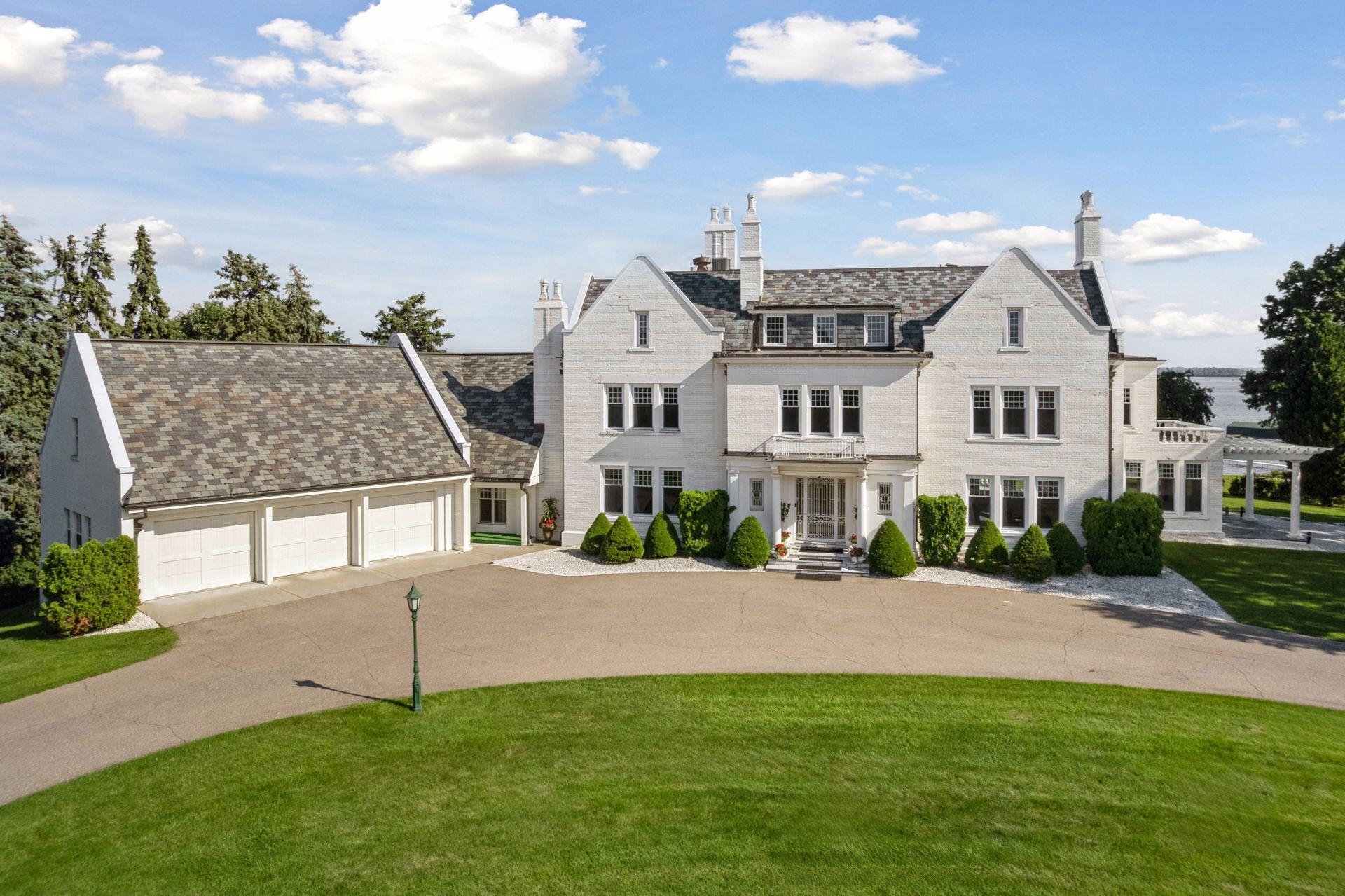 View of Residential at 1305 Shoreline Drive, Orono MN 55391, Orono (31 of 34) - Mike Wilen | Minnesota Team Real Estate