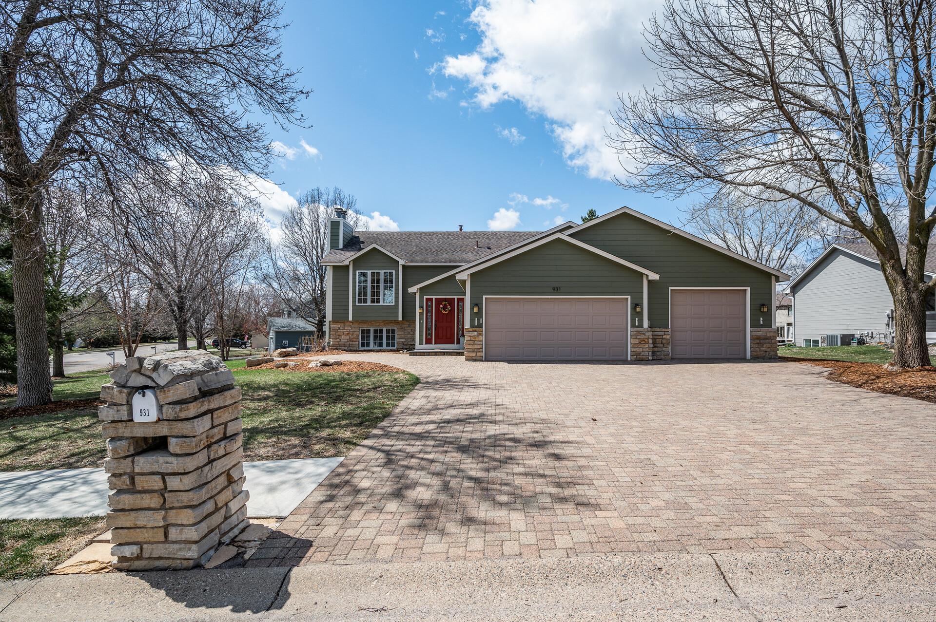 View of Residential at 931 Saddlebrook Trail, Chanhassen MN 55317, Chanhassen - Mike Wilen | Minnesota Team Real Estate