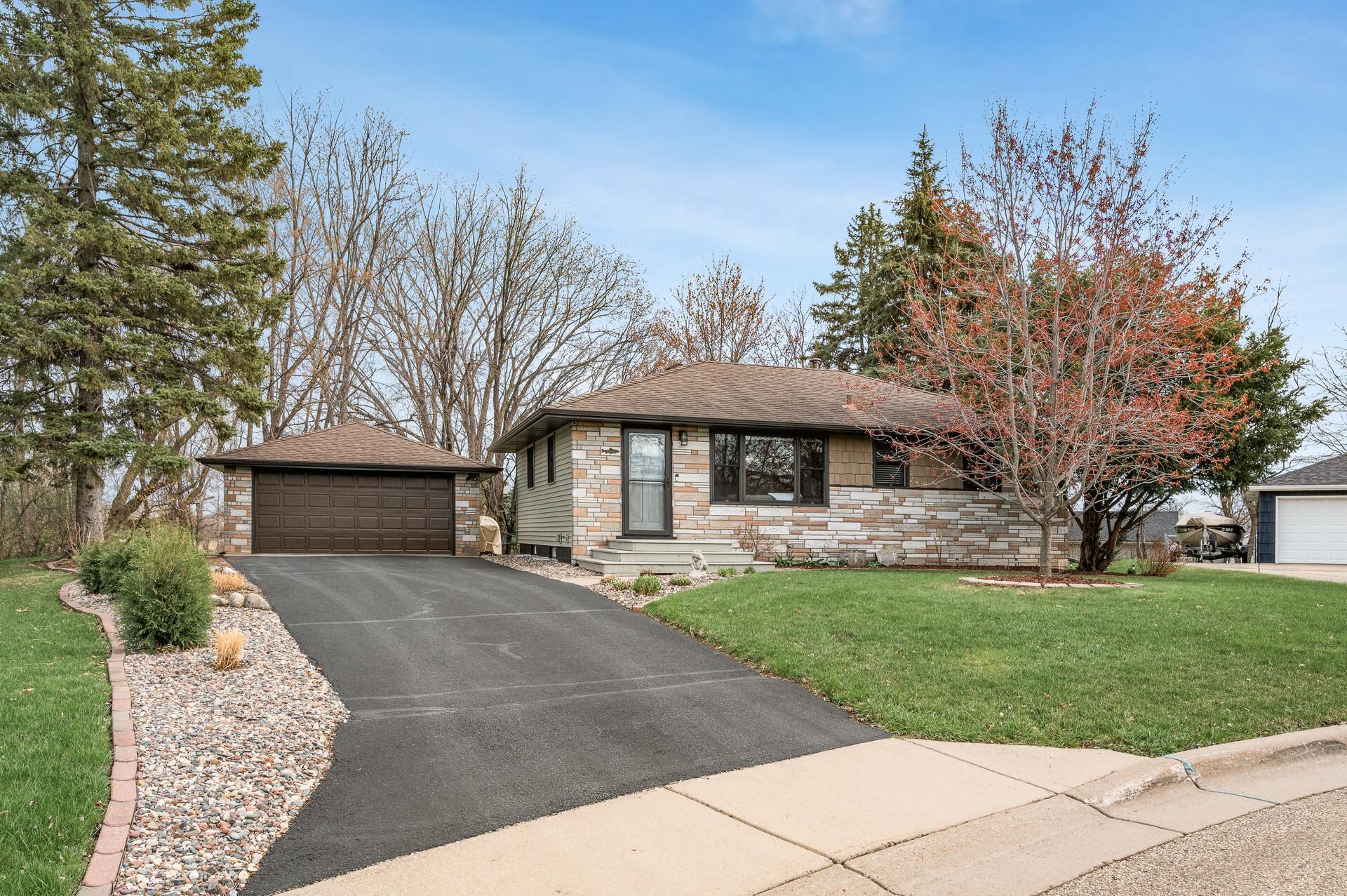 View of Residential at 429 Guthrie Court, Oakdale MN 55128, Oakdale - Mike Wilen | Minnesota Team Real Estate