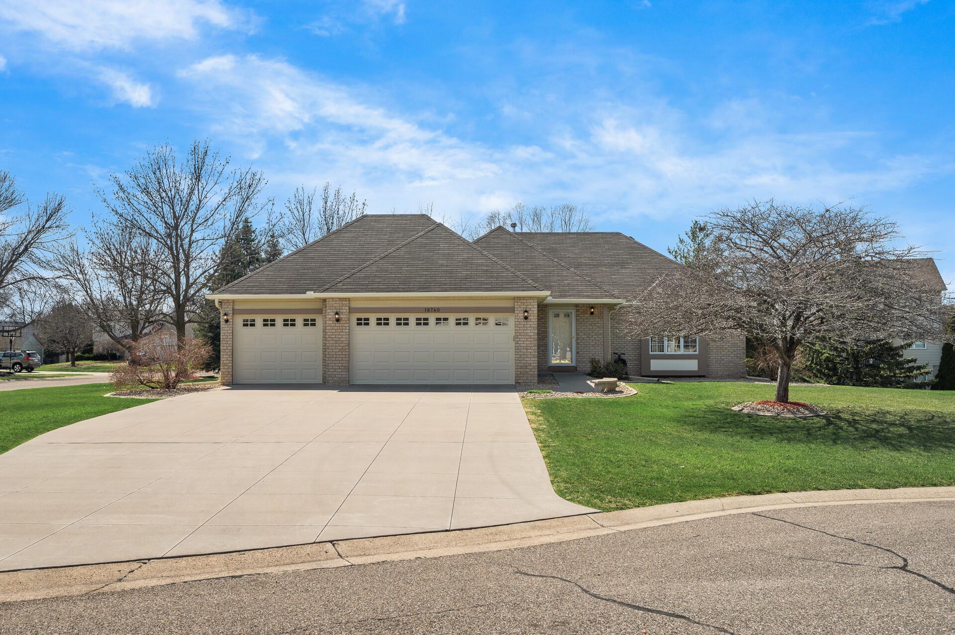 View of Residential at 18740 39th Avenue, Minneapolis MN 55446, Minneapolis - Mike Wilen | Minnesota Team Real Estate