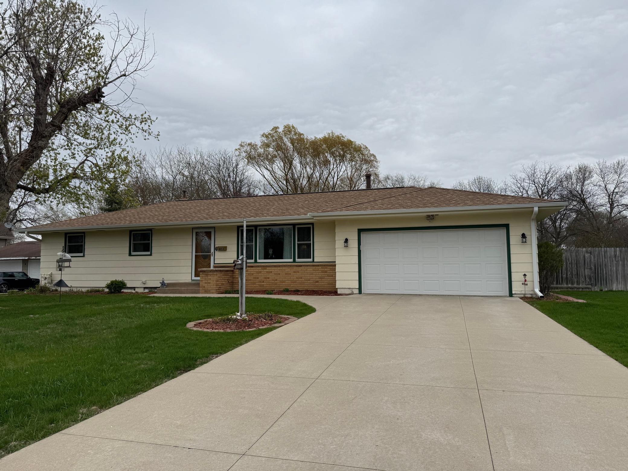 View of Residential at 823 Apgar Street, Shakopee MN 55379, Shakopee - Mike Wilen | Minnesota Team Real Estate