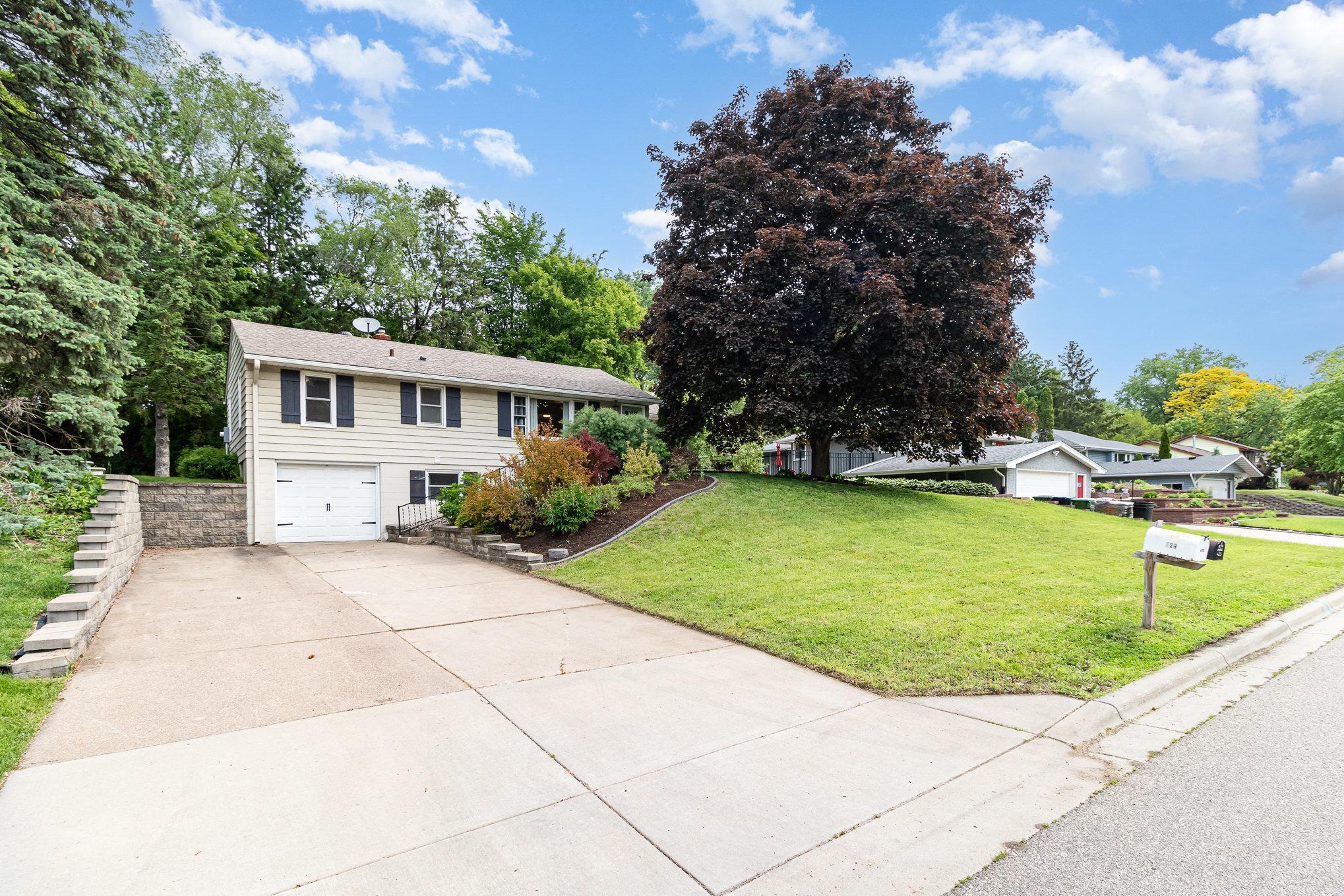 View of Residential at 423 Eldridge Avenue, Roseville MN 55113, Roseville - Mike Wilen | Minnesota Team Real Estate