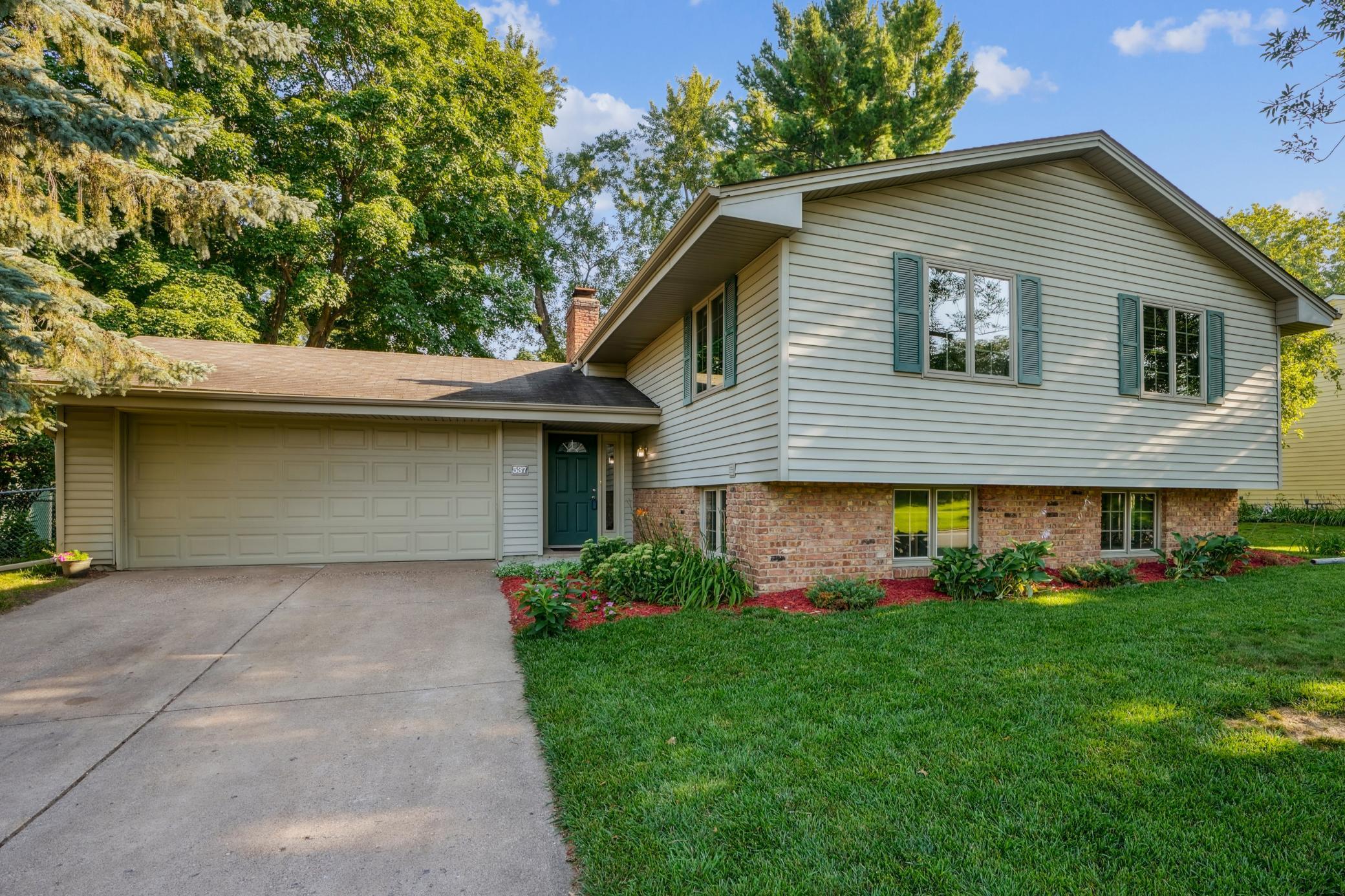 View of Residential at 537 Woodhill Drive, Roseville MN 55113, Roseville - Mike Wilen | Minnesota Team Real Estate