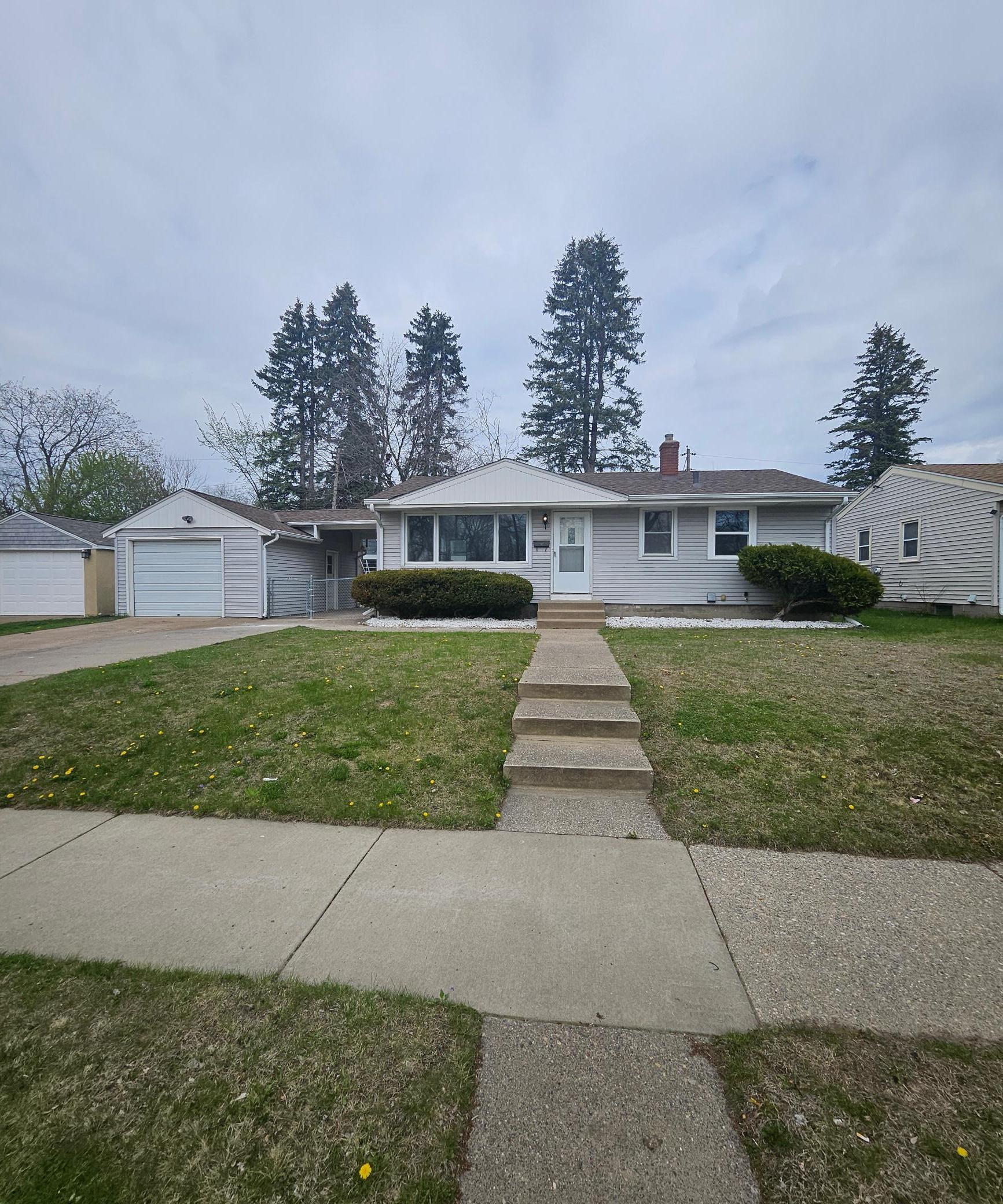 View of Residential at 2123 Hawthorne Avenue, Saint Paul MN 55119, Saint Paul - Mike Wilen | Minnesota Team Real Estate