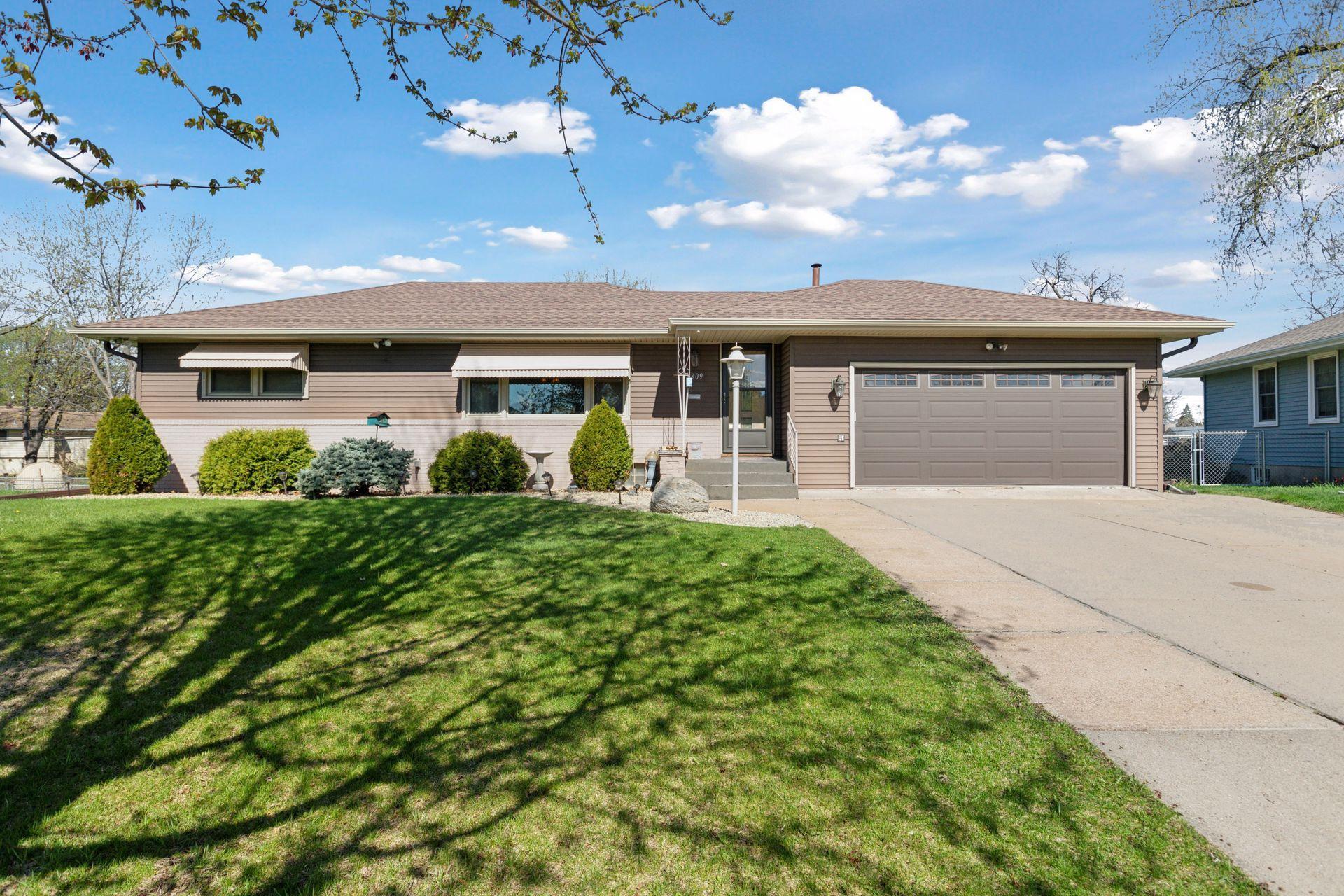View of Residential at 6309 Halifax Drive, Brooklyn Center MN 55429, Brooklyn Center - Mike Wilen | Minnesota Team Real Estate