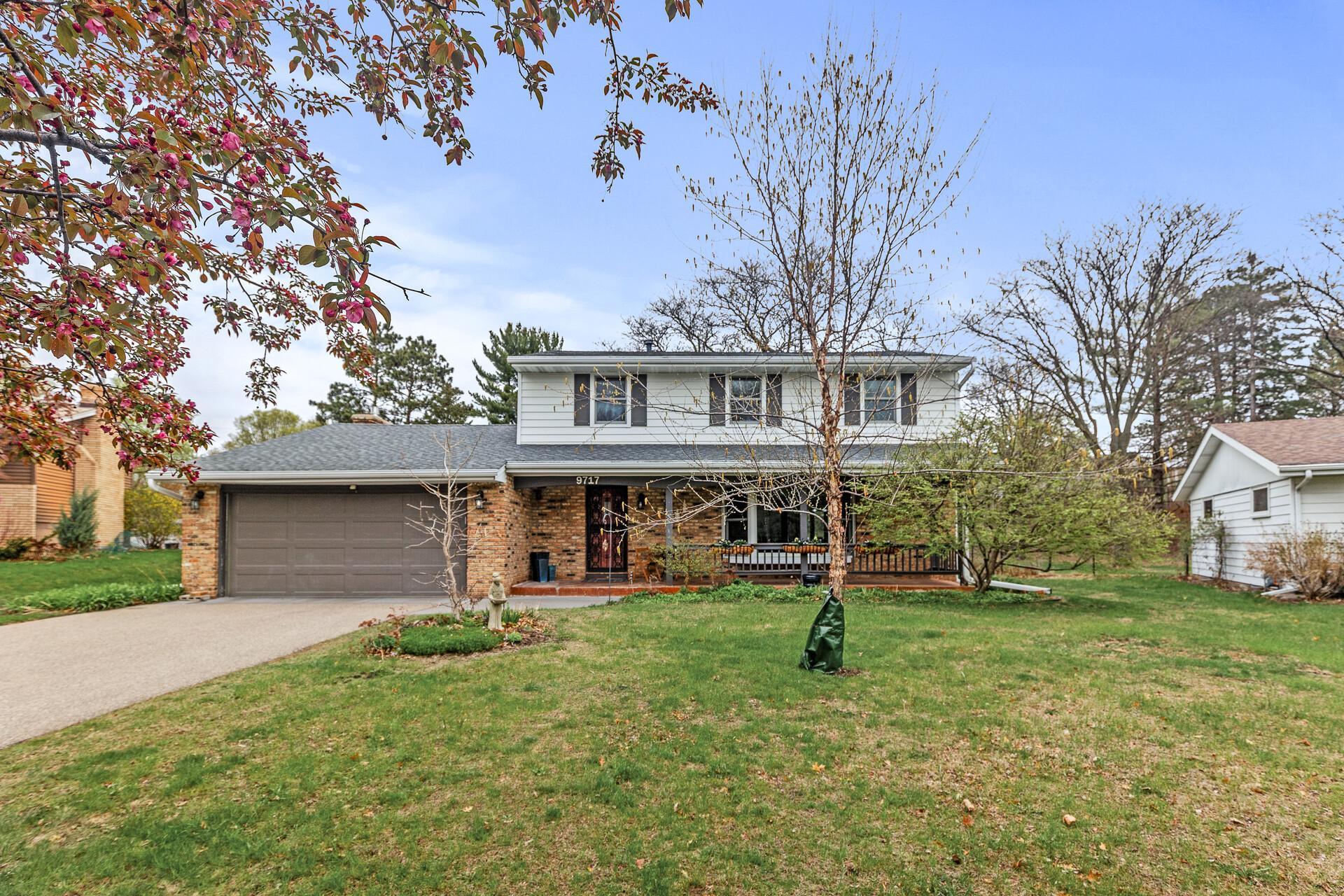 View of Residential at 9717 Queen Road, Bloomington MN 55431, Bloomington - Mike Wilen | Minnesota Team Real Estate
