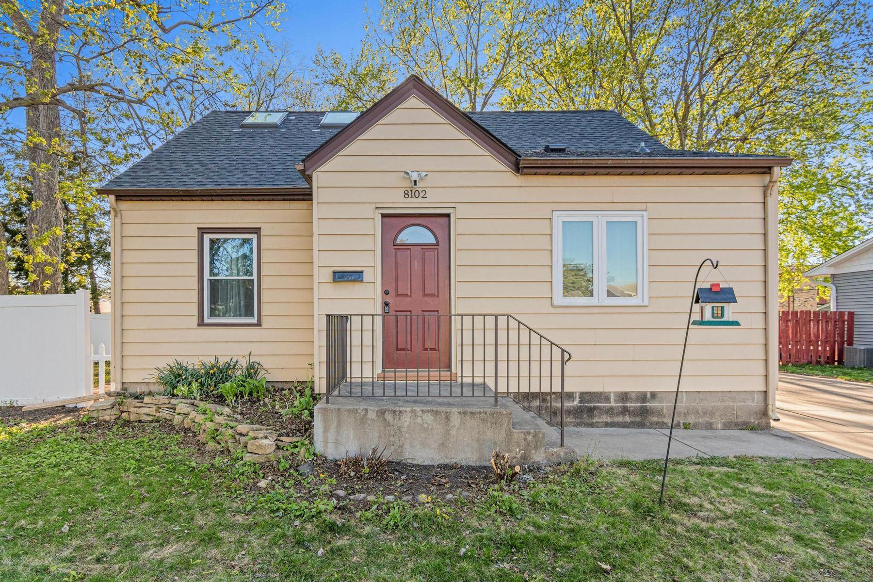 View of Residential at 8102 13th Avenue, Bloomington MN 55425, Bloomington - Mike Wilen | Minnesota Team Real Estate