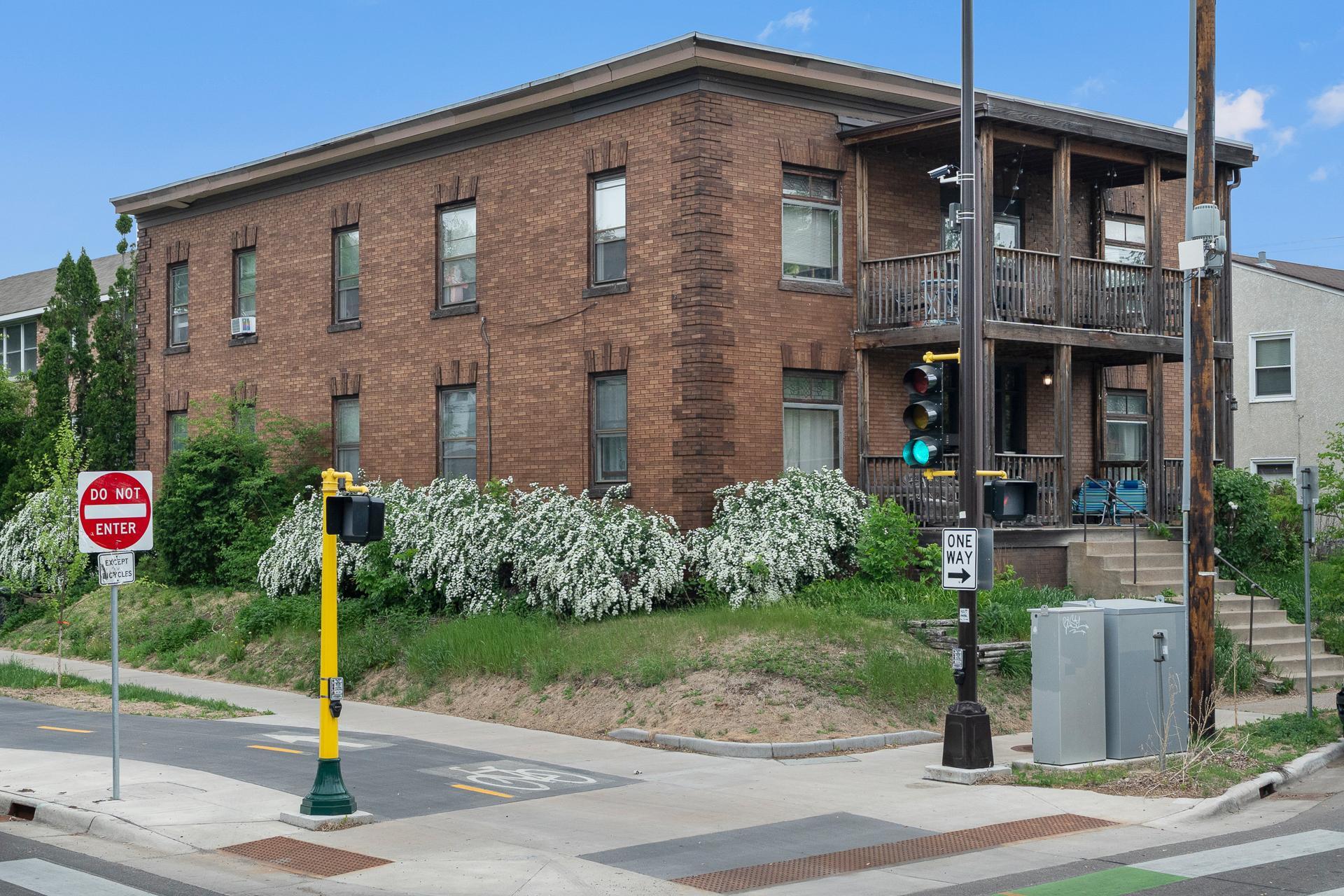 View of Residential Income at 822 35th Street, Minneapolis MN 55408, Minneapolis - Mike Wilen | Minnesota Team Real Estate