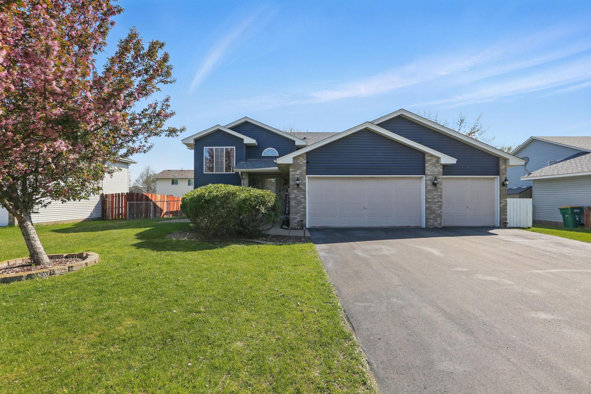 View of Residential at 6609 91st Trail, Brooklyn Park MN 55445, Brooklyn Park - Mike Wilen | Minnesota Team Real Estate