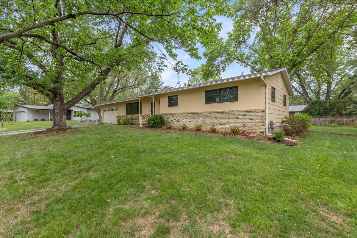 View of Residential at 152 Spring Valley Circle, Bloomington MN 55420, Bloomington - Mike Wilen | Minnesota Team Real Estate