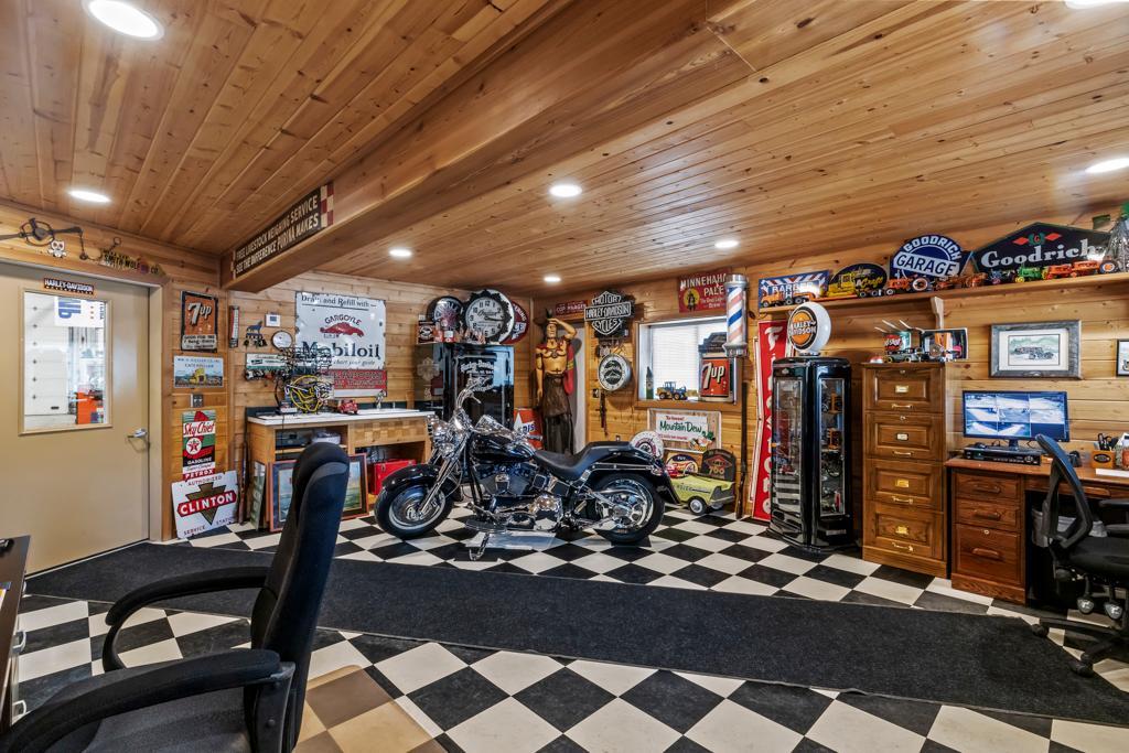 View of Residential at 2511 Carver Avenue, Maplewood MN 55119, Maplewood (46 of 69) - Mike Wilen | Minnesota Team Real Estate